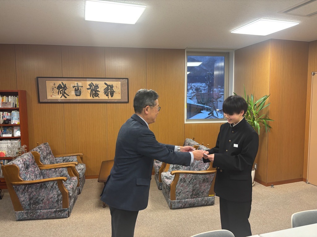 全国U15バスケットボール選手権大会へ出場した谷口湊音さんへ激励会および報告会が行われました