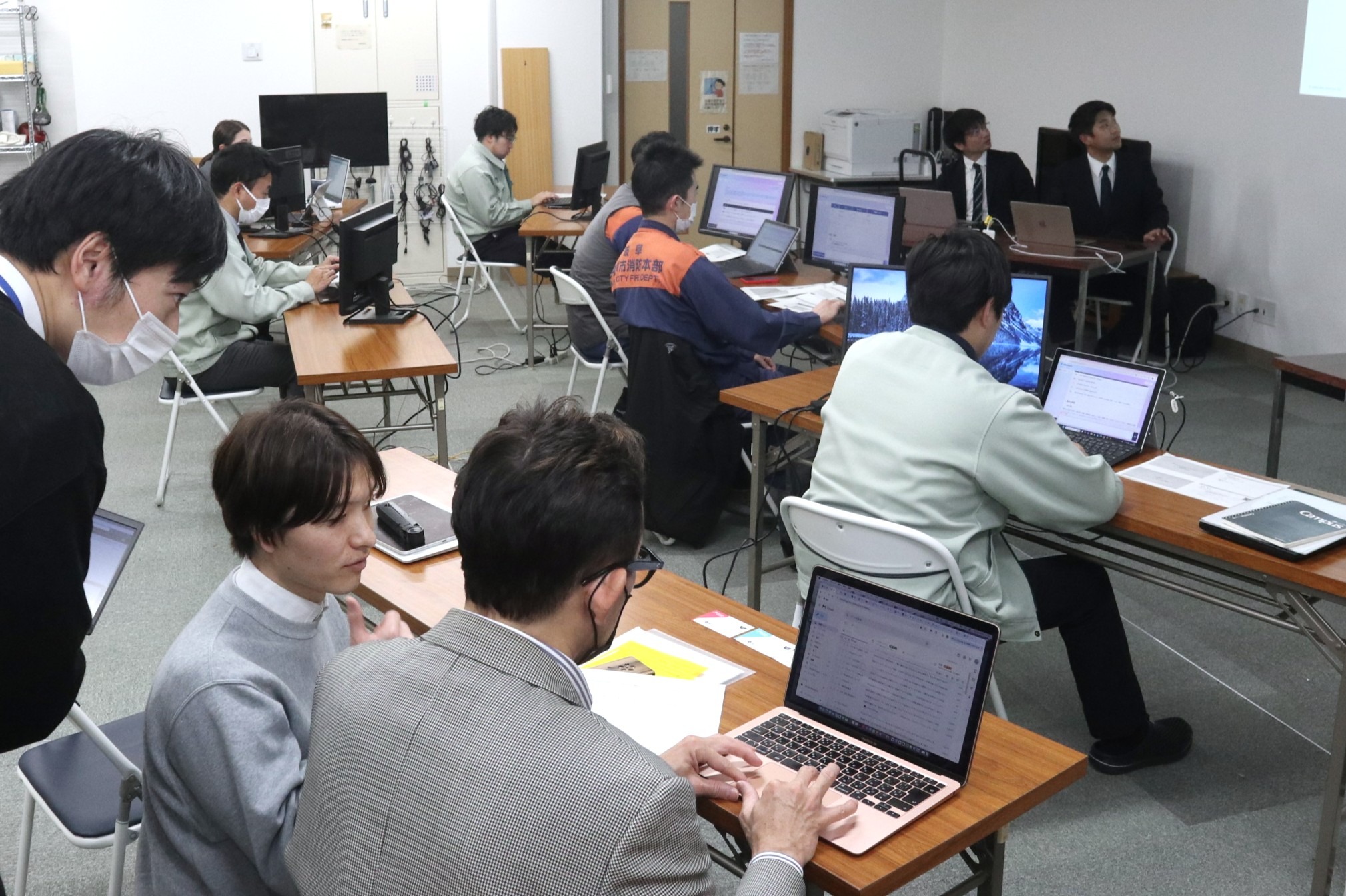 行政業務へのＡＩ（人工知能）活用に向け、市が実証実験をスタート