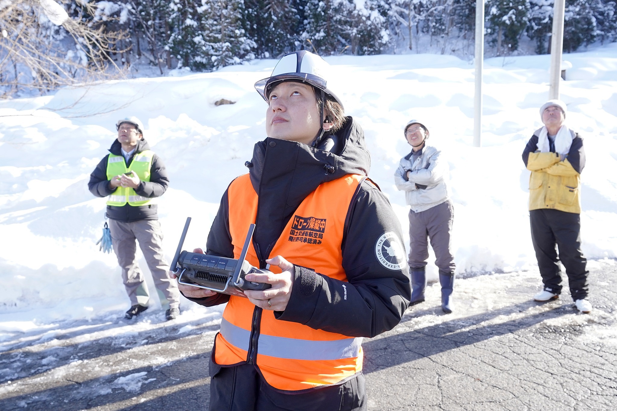 ドローンを使った災害時の物資輸送訓練を行いました
