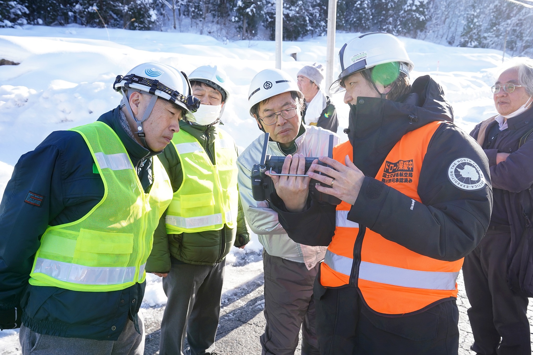 ドローンを使った災害時の物資輸送訓練を行いました