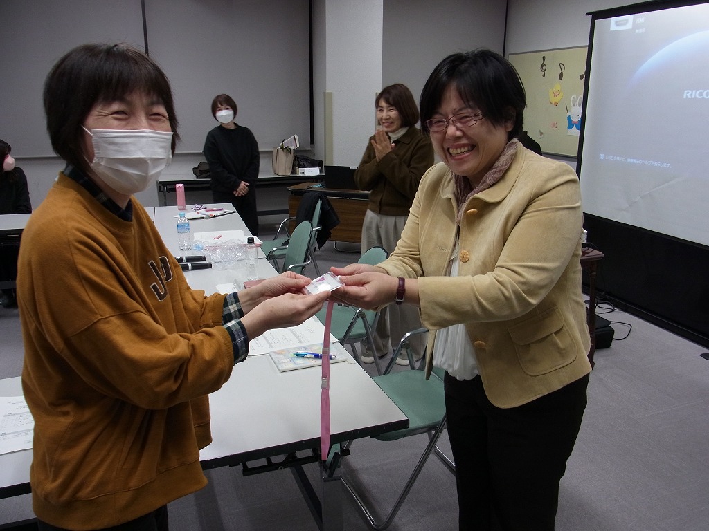 ふたごちゃん、みつごちゃんを応援するピアサポーター養成講座を開催