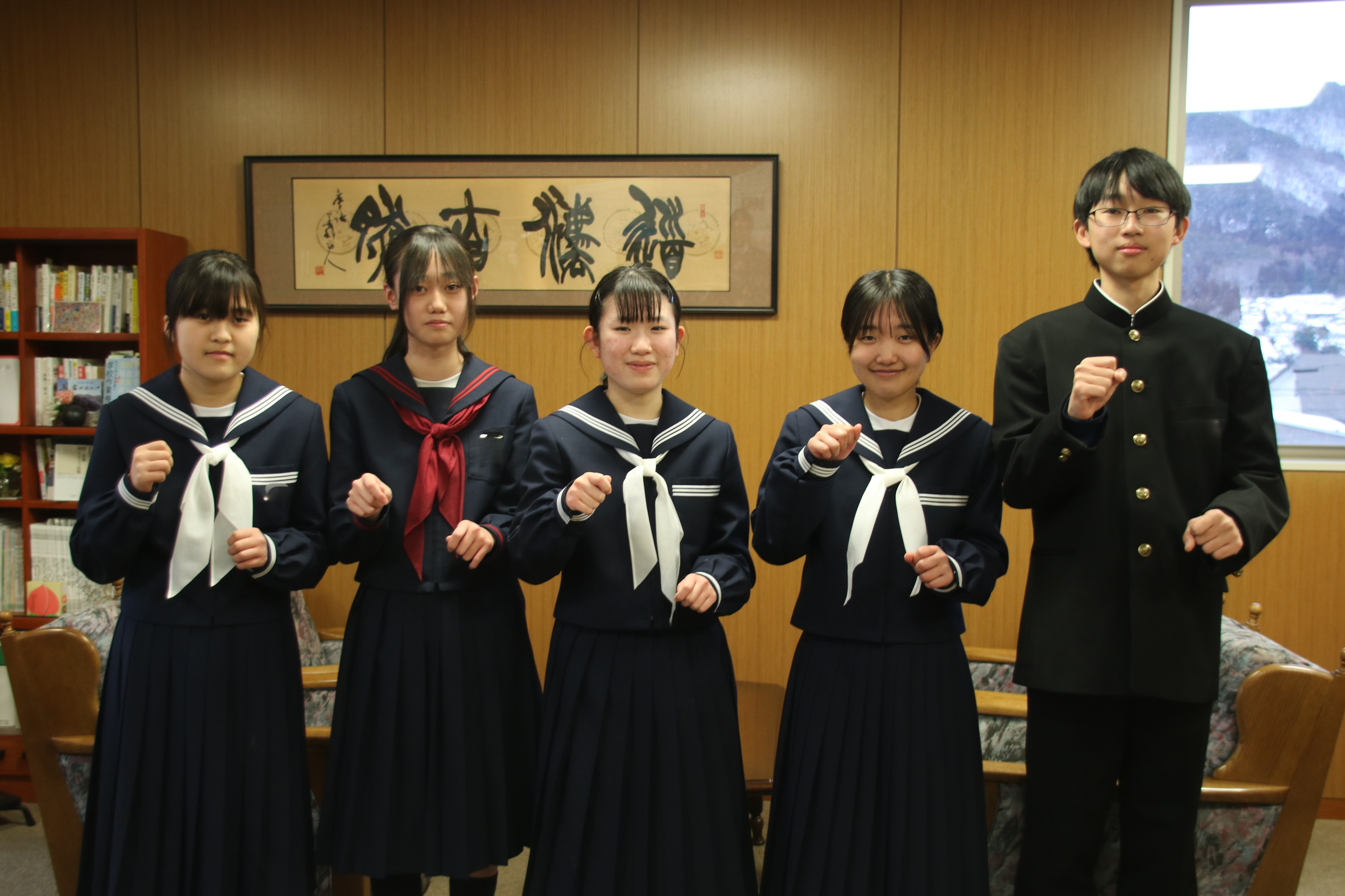 「東海アンサンブルコンテスト」、「中部日本個人・重奏コンテスト本大会」県代表の市内中学生が激励を受けました