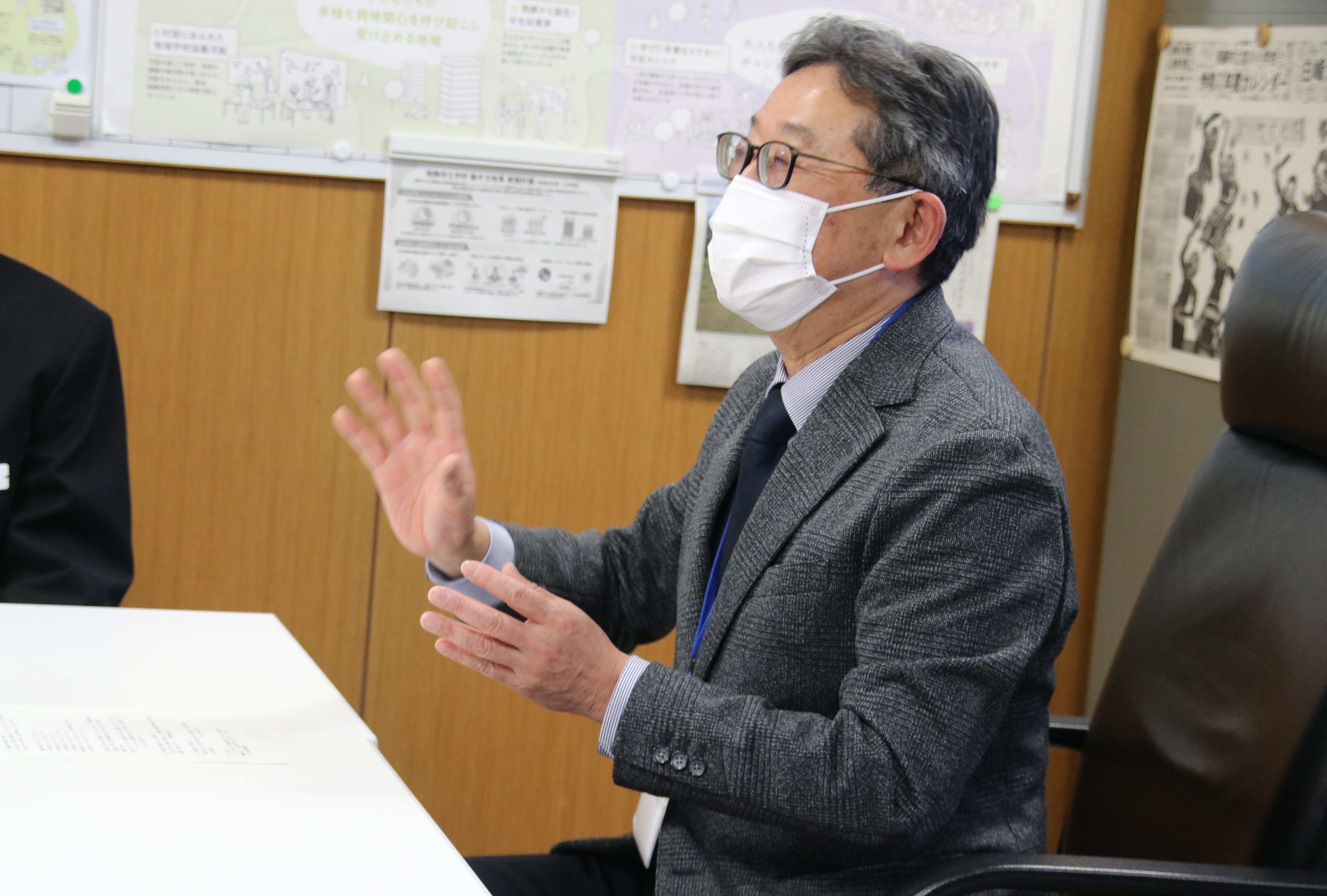 「東海アンサンブルコンテスト」、「中部日本個人・重奏コンテスト本大会」県代表の市内中学生が激励を受けました