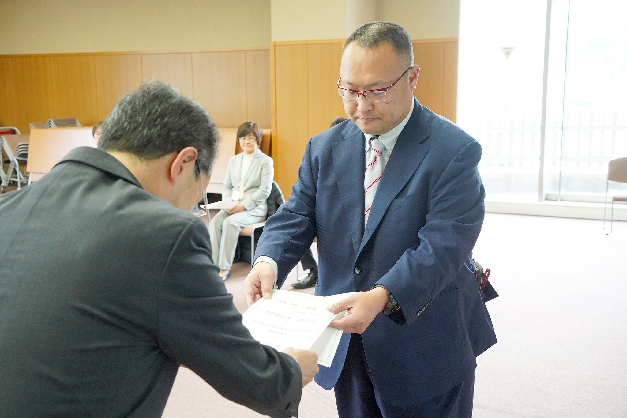 「飛騨市障がい者就労施設応援企業」の認定書を交付しました