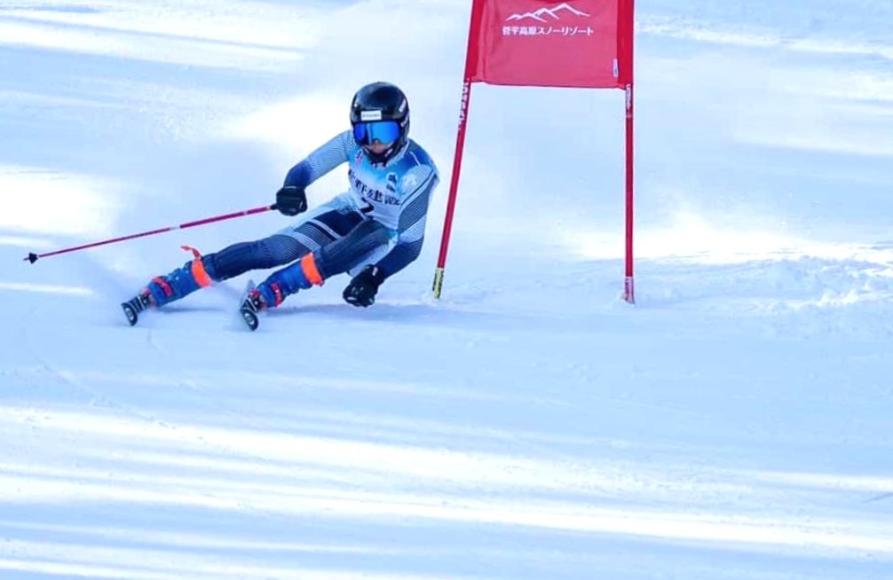 インターハイや国体などアルペンスキー大会出場の岡田さんの激励会を開催