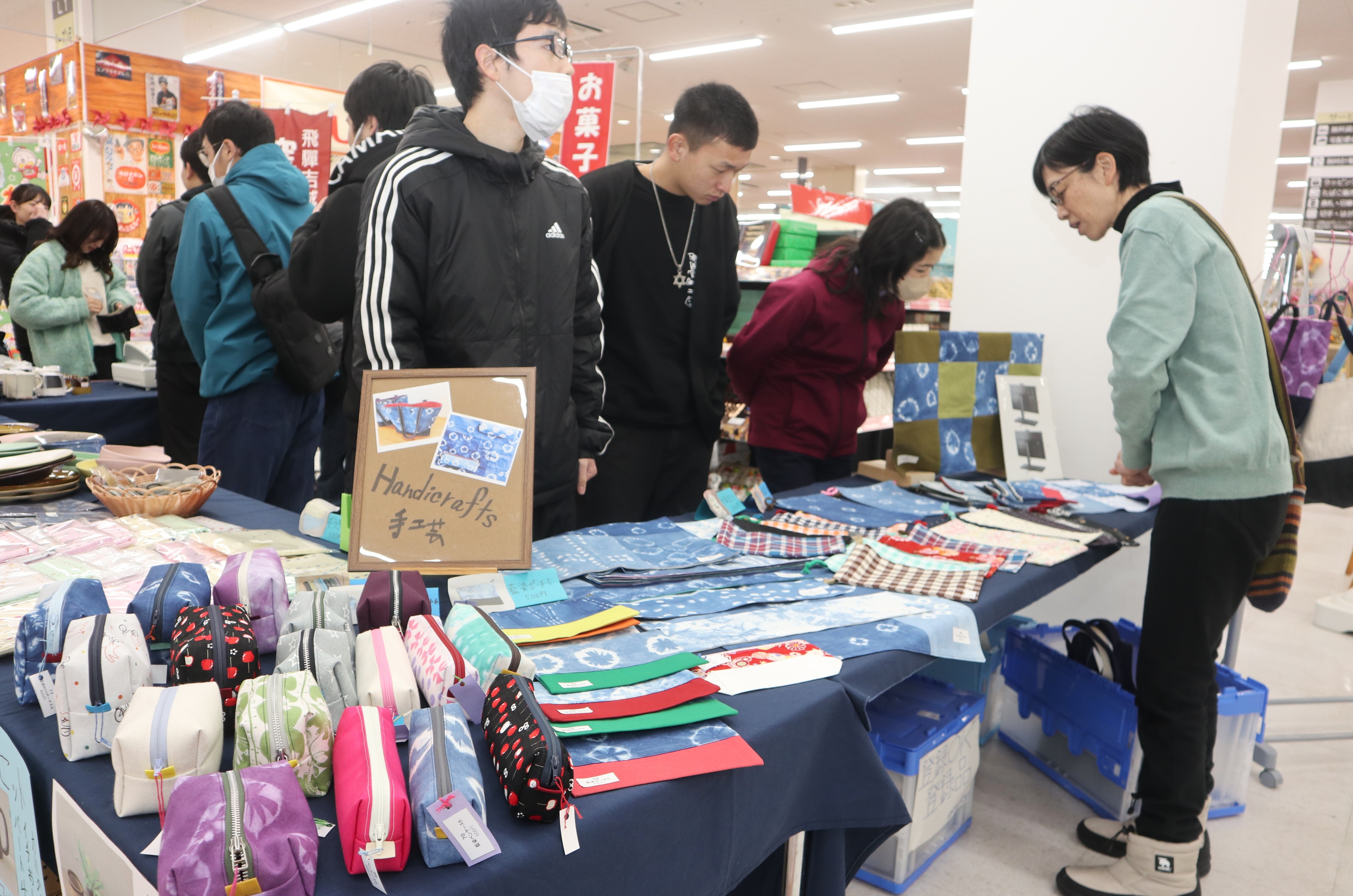 飛騨吉城特別支援学校が作業製品販売会「でこなるマルシェ」を開催