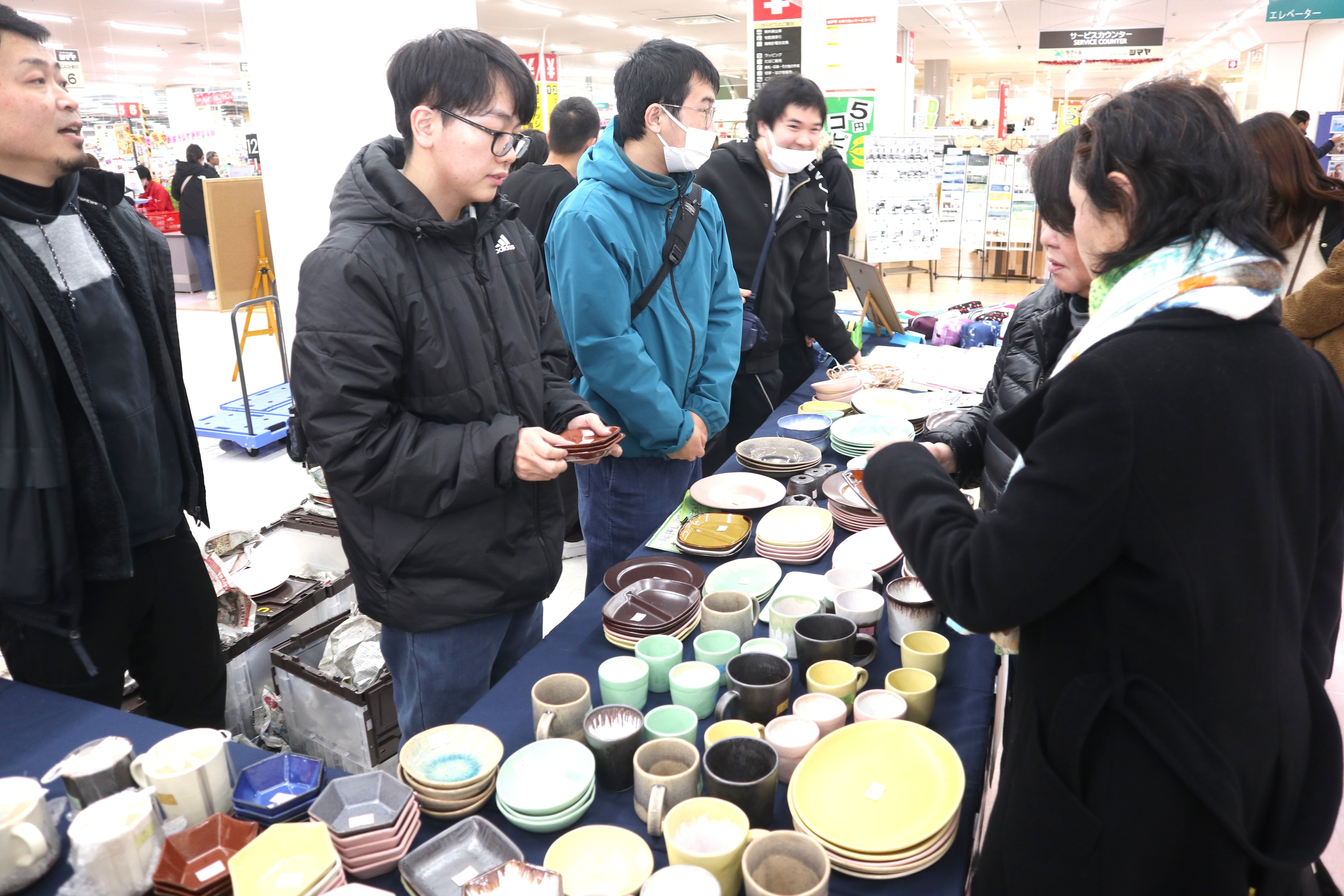 飛騨吉城特別支援学校が作業製品販売会「でこなるマルシェ」を開催