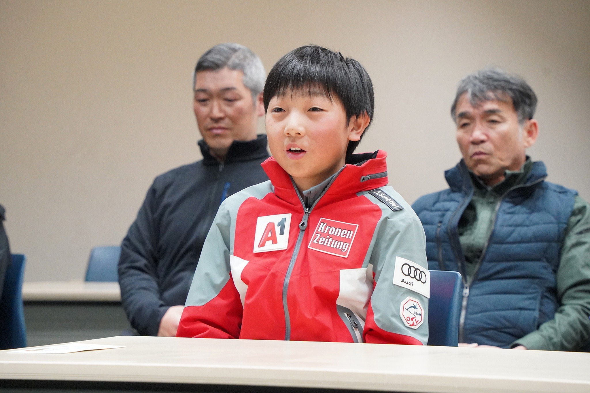 全日本ジュニアスキー選手権に出場する選手を激励しました