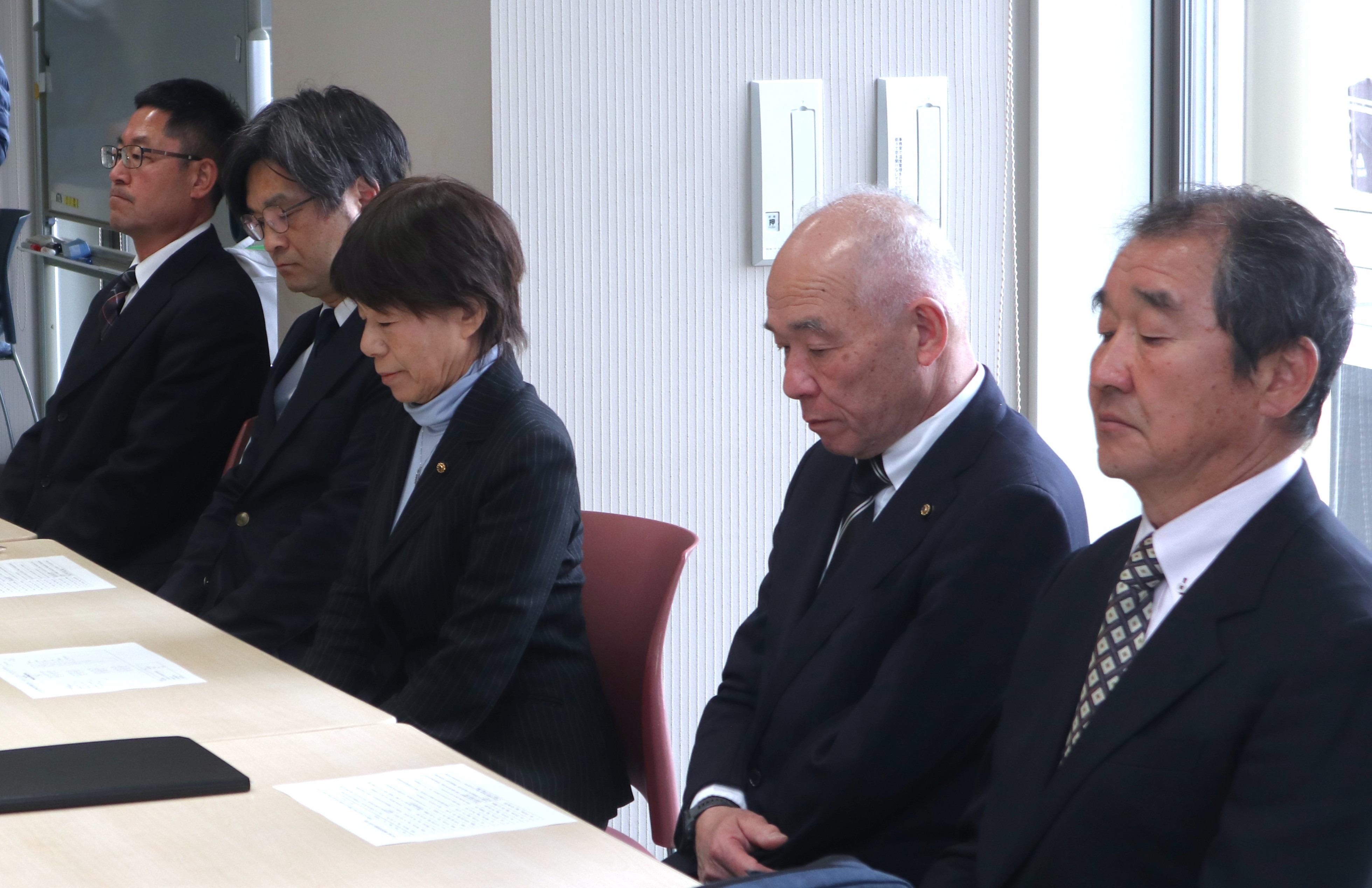 小中学校教職員による教育実践論文入賞者を表彰