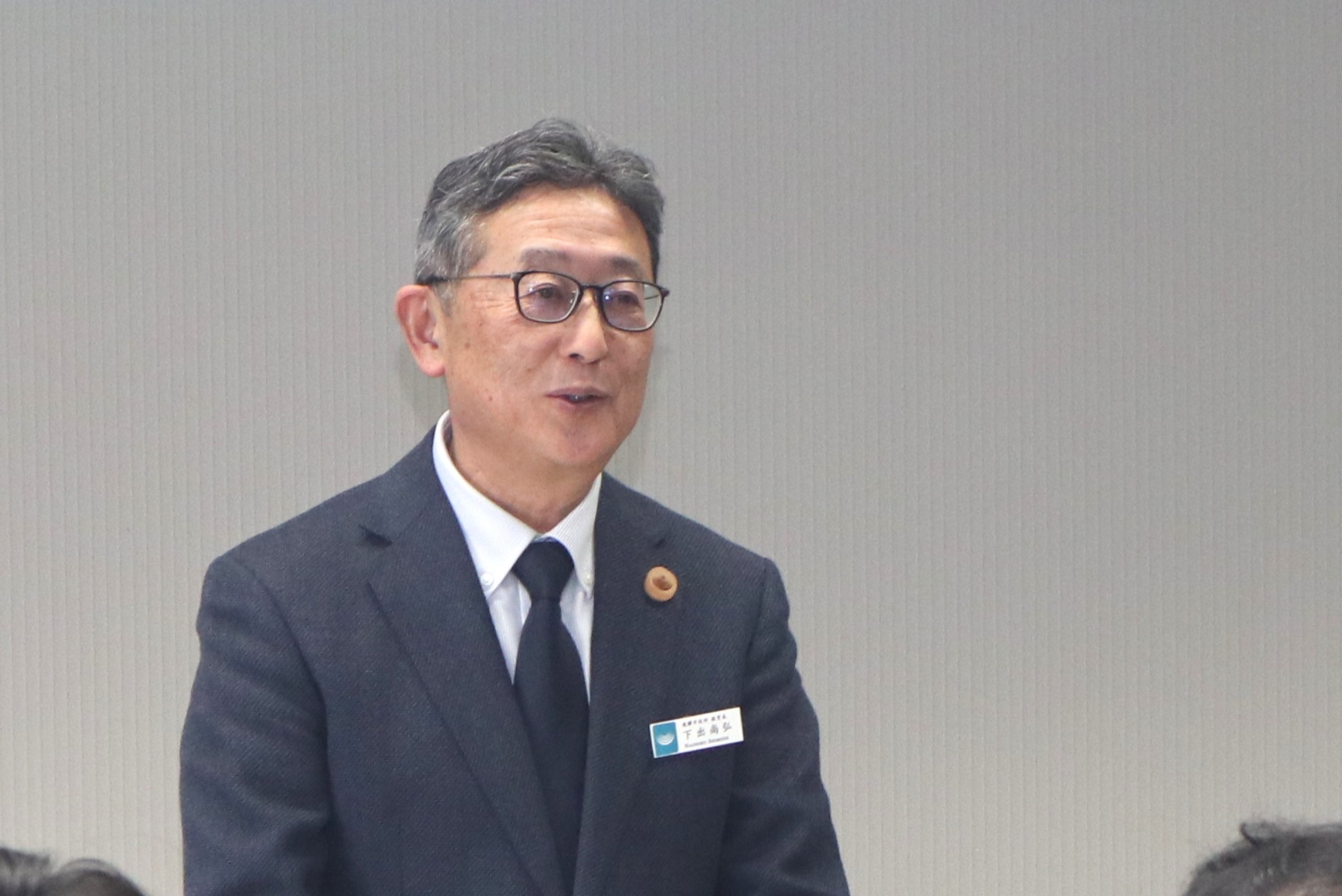 小中学校教職員による教育実践論文入賞者を表彰