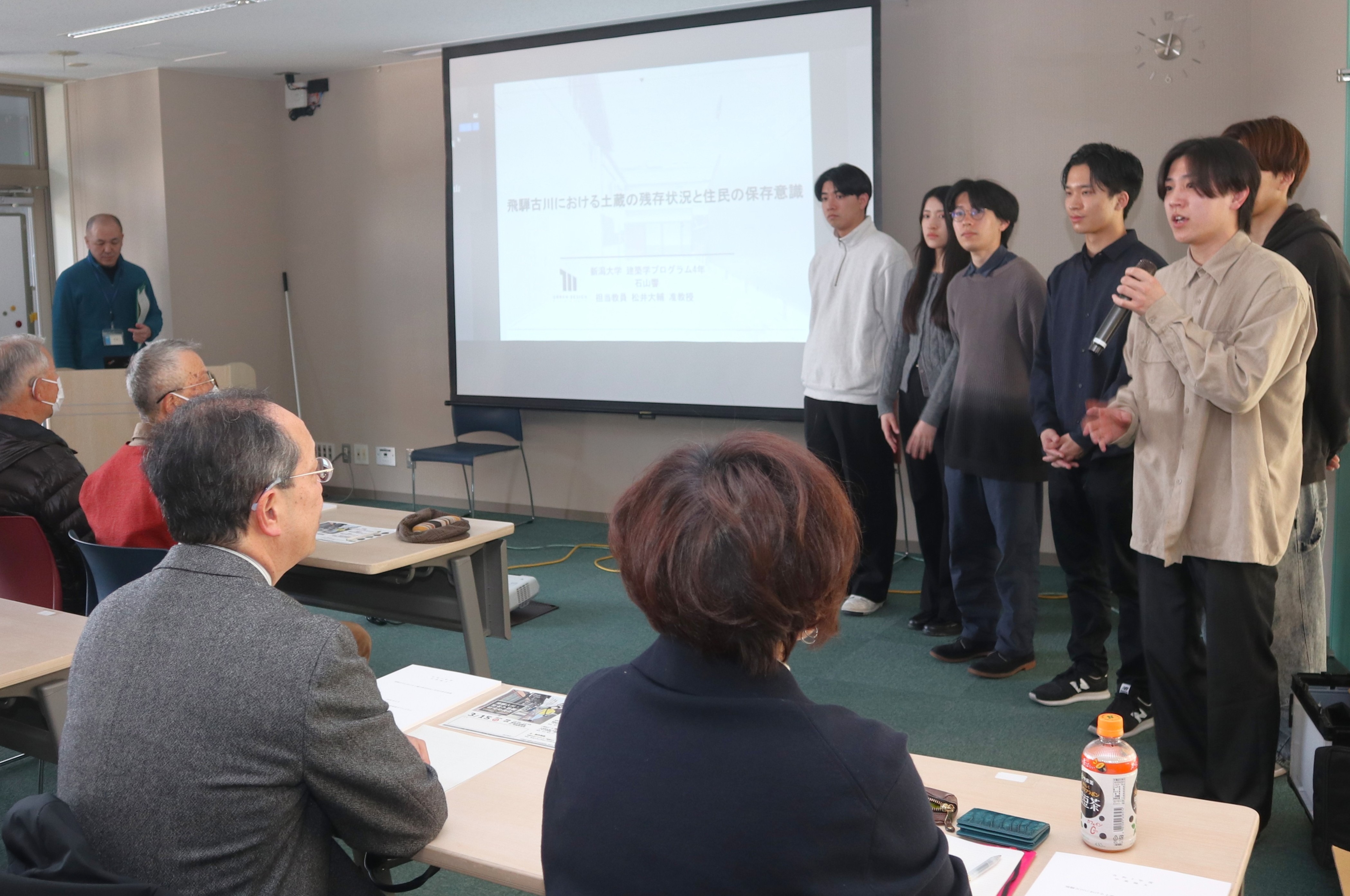 大学生による「町並み景観研究発表会」を開催