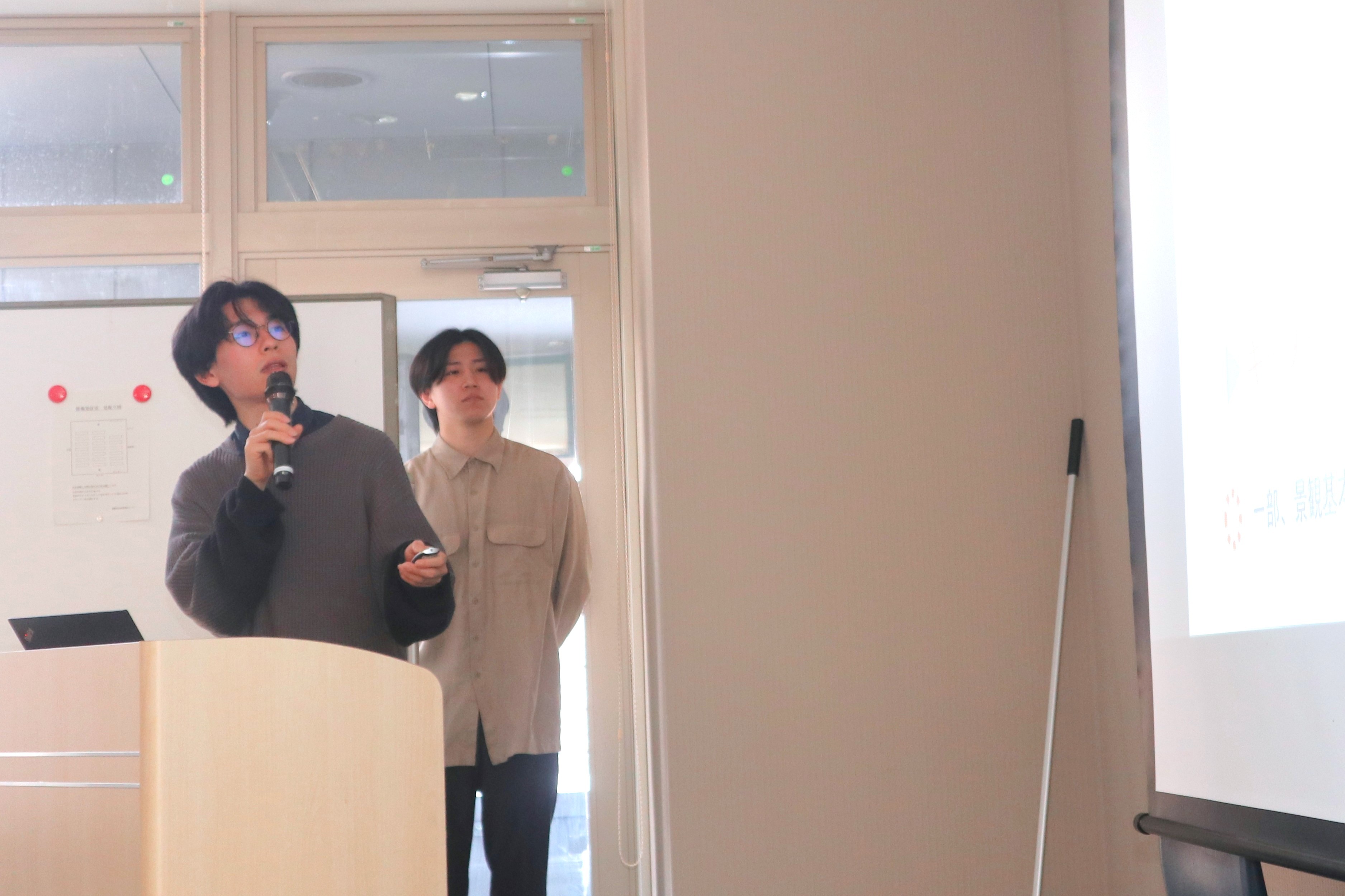 大学生による「町並み景観研究発表会」を開催