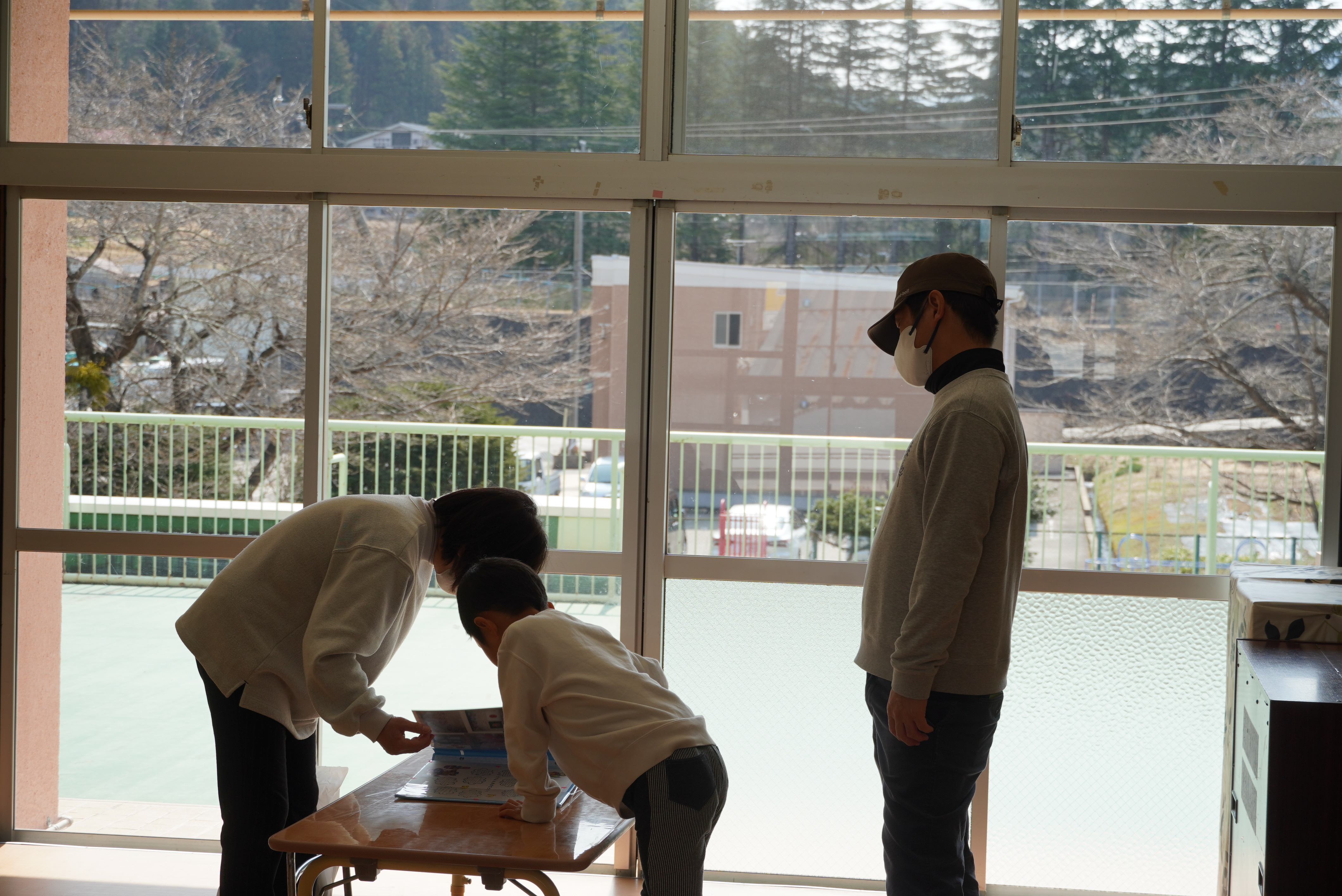 飛騨市立旭保育園が閉園前に園内一般開放、168名が訪問し思い出に浸る