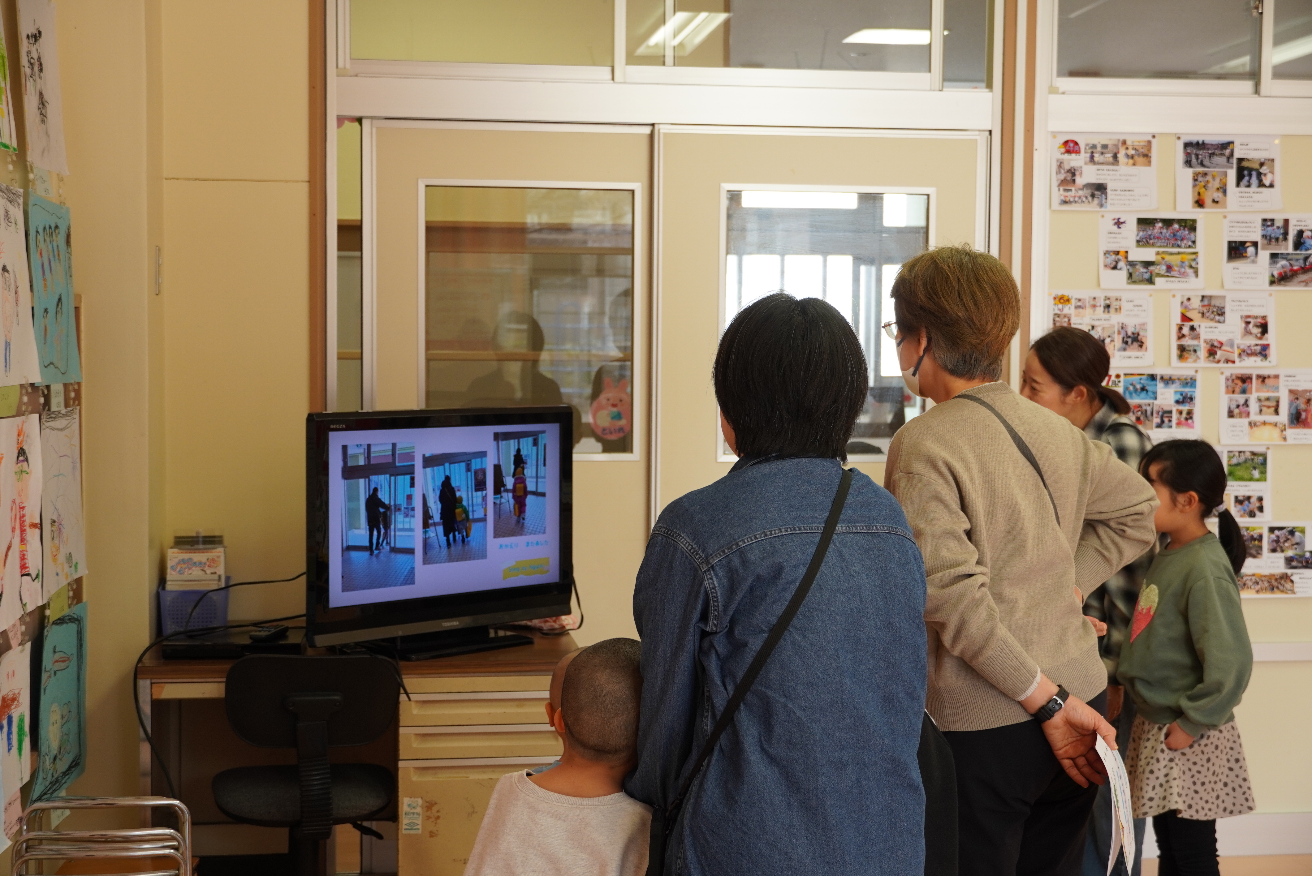 飛騨市立旭保育園が閉園前に園内一般開放、168名が訪問し思い出に浸る