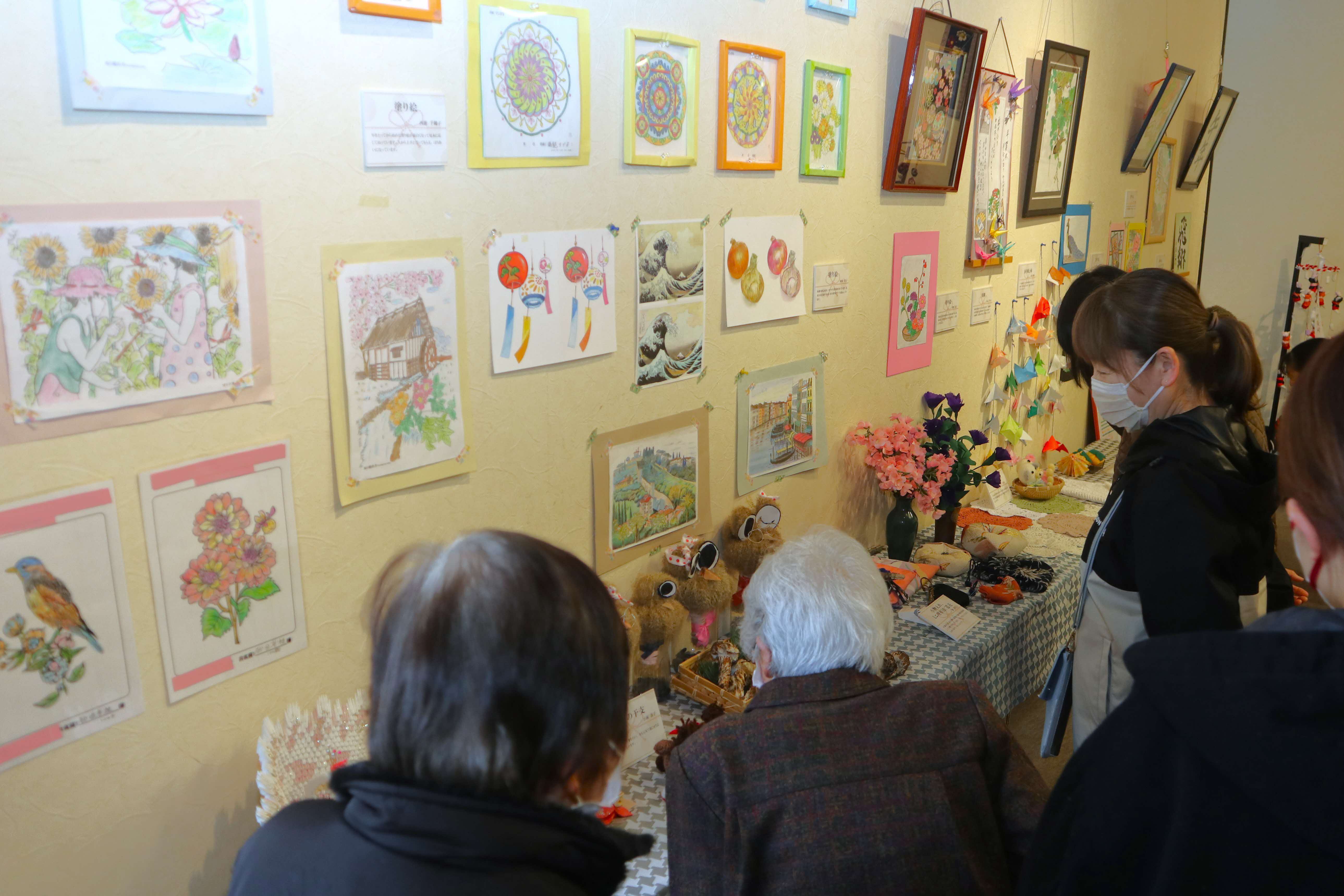 「飛騨のてむずり展」を開催～高齢者に生きる喜びを～