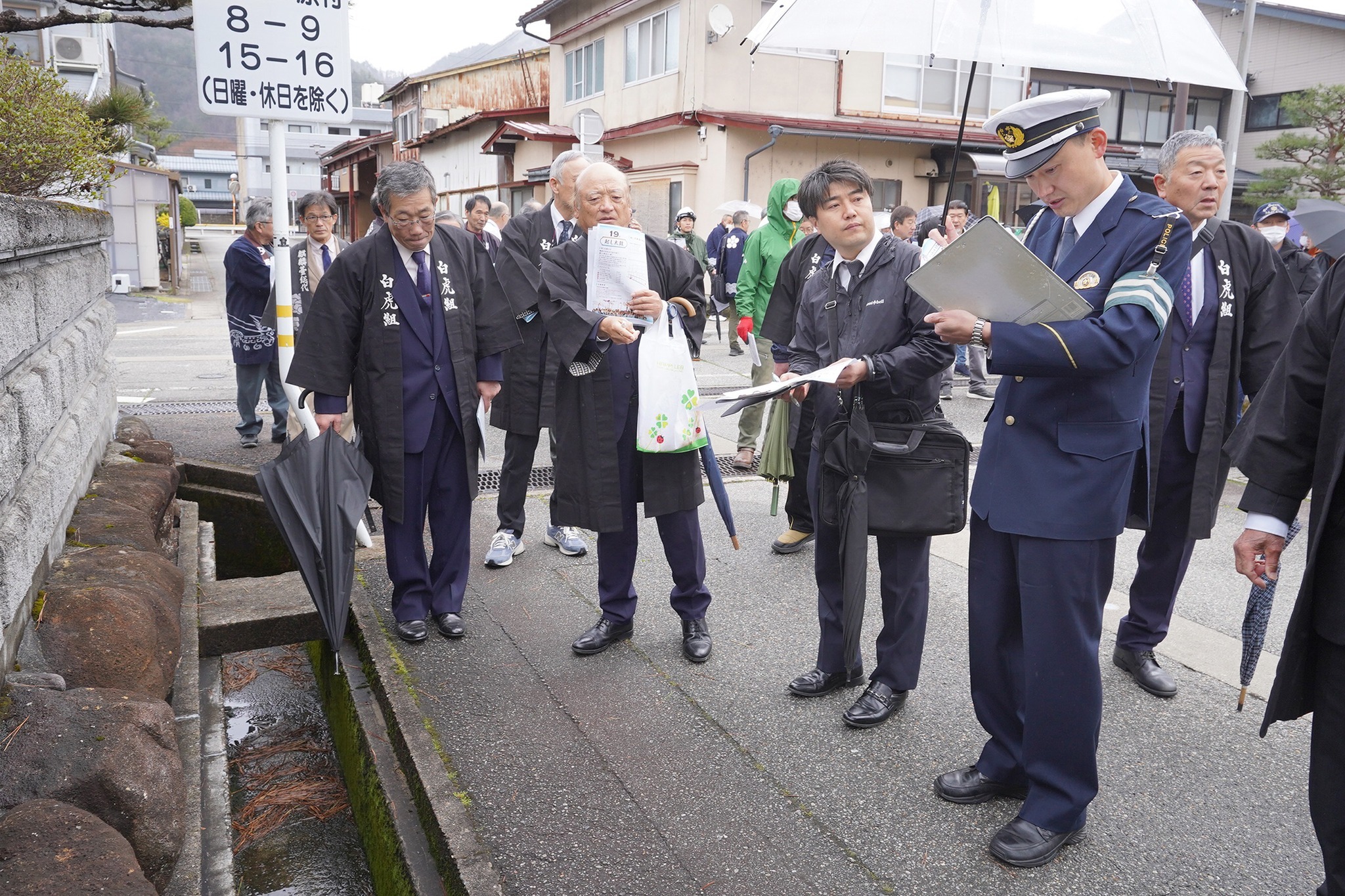 古川祭を間近にひかえ、順路の安全点検が行われました