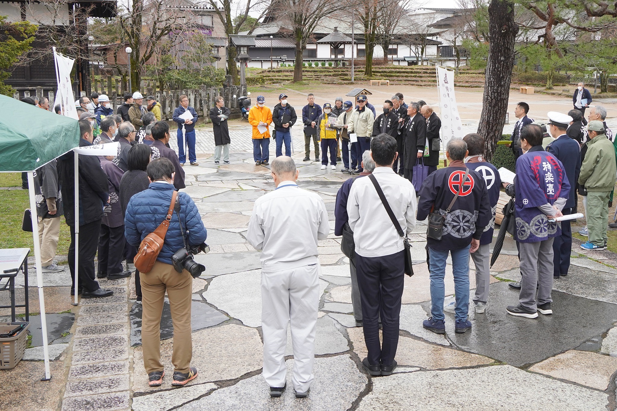 古川祭を間近にひかえ、順路の安全点検が行われました
