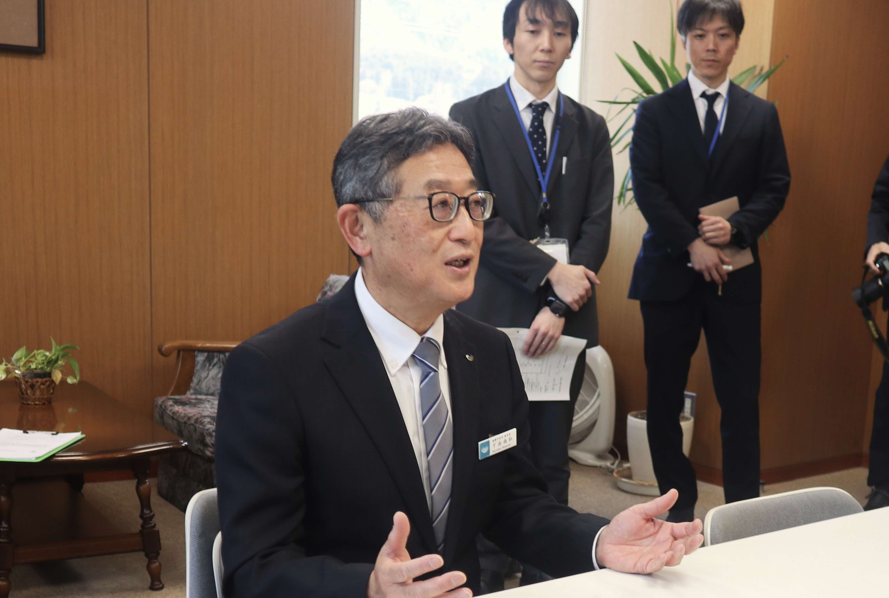 市民の皆さんの善意が教育の力に！エコステーションたかはし古川店から飛騨市へ寄附