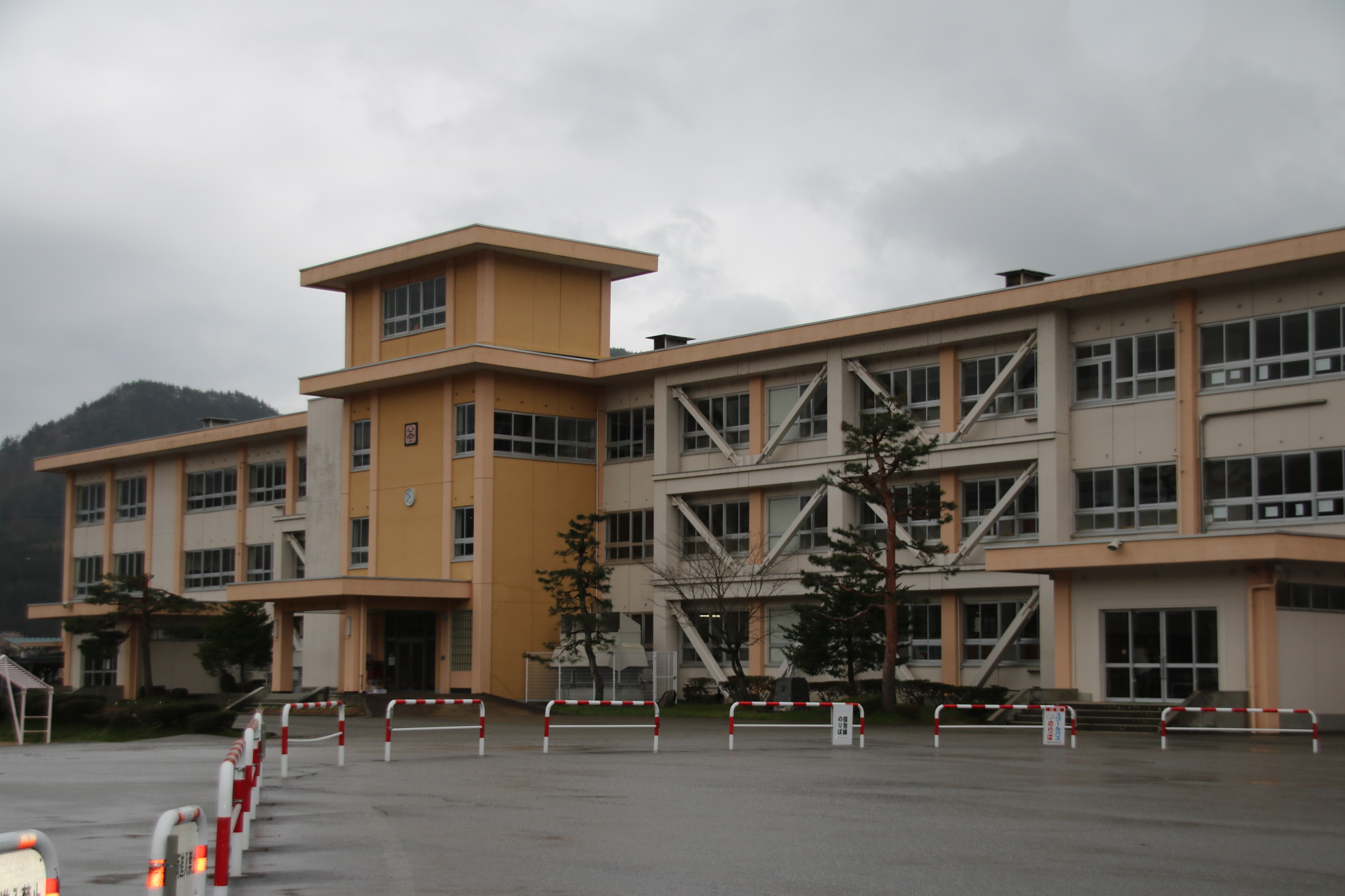 古川西小学校
