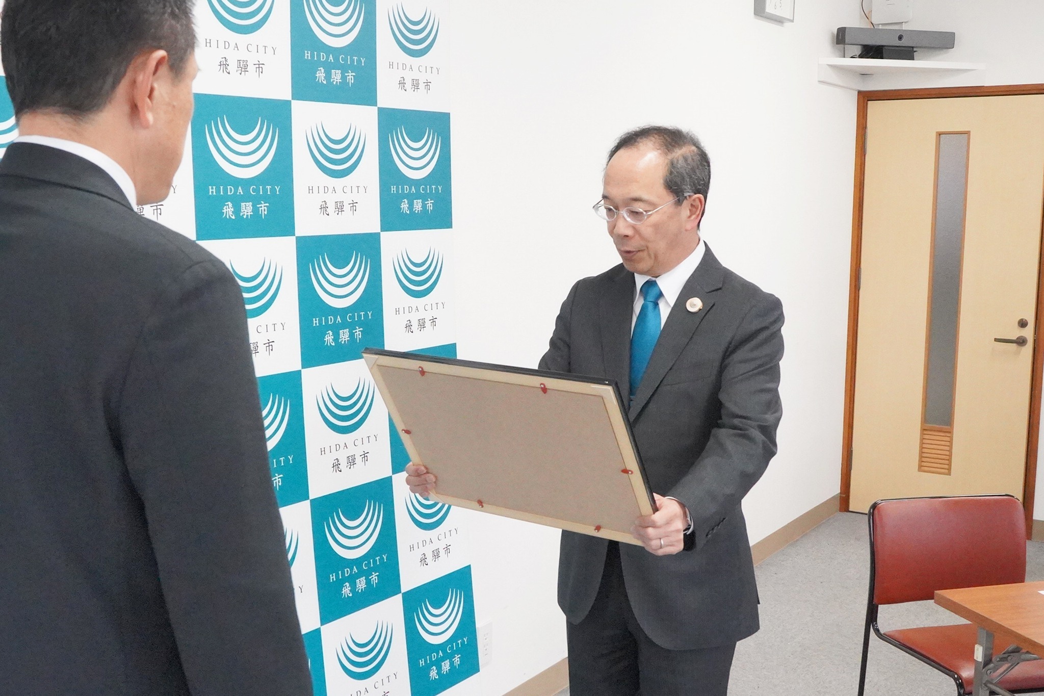 企業版ふるさと納税で多額のご寄附をいただいたひだしんイノベーションパートナーズ（株）へ感謝状