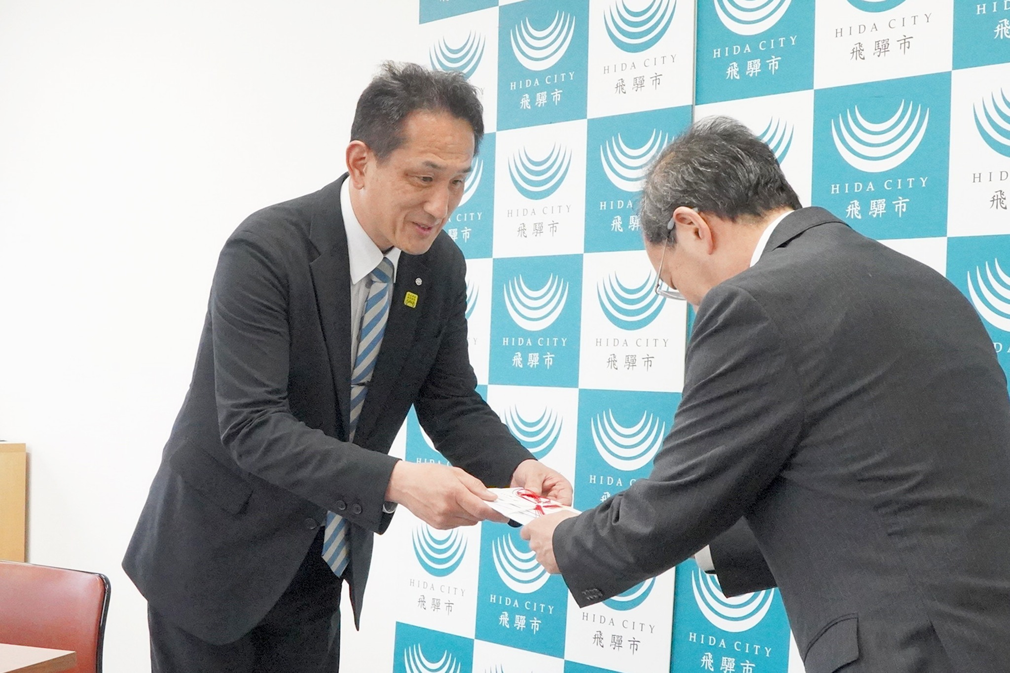 企業版ふるさと納税で多額のご寄附をいただいたひだしんイノベーションパートナーズ（株）へ感謝状