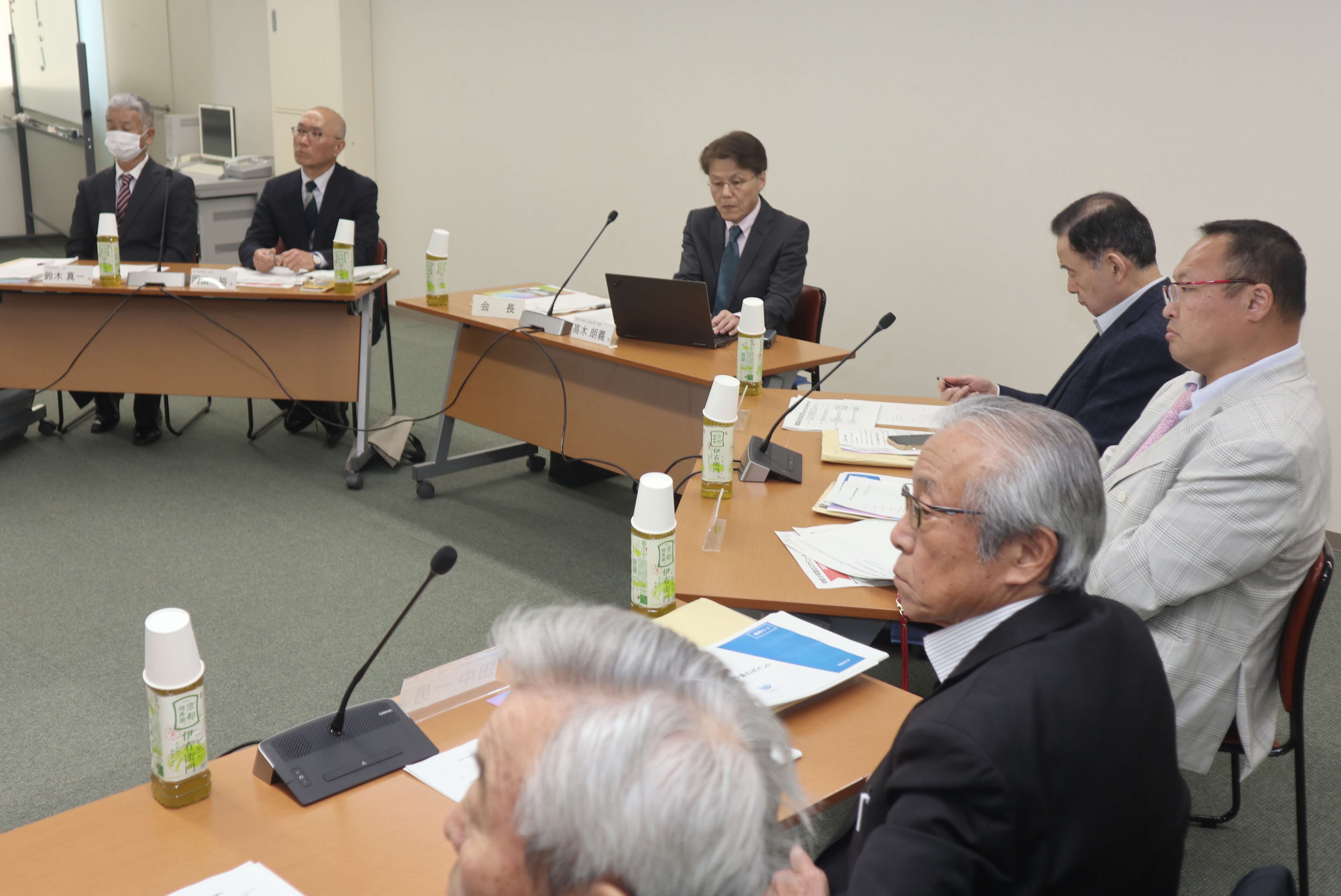 第4回市総合政策審議会」開く～市民や業界の意見、提案を市政に