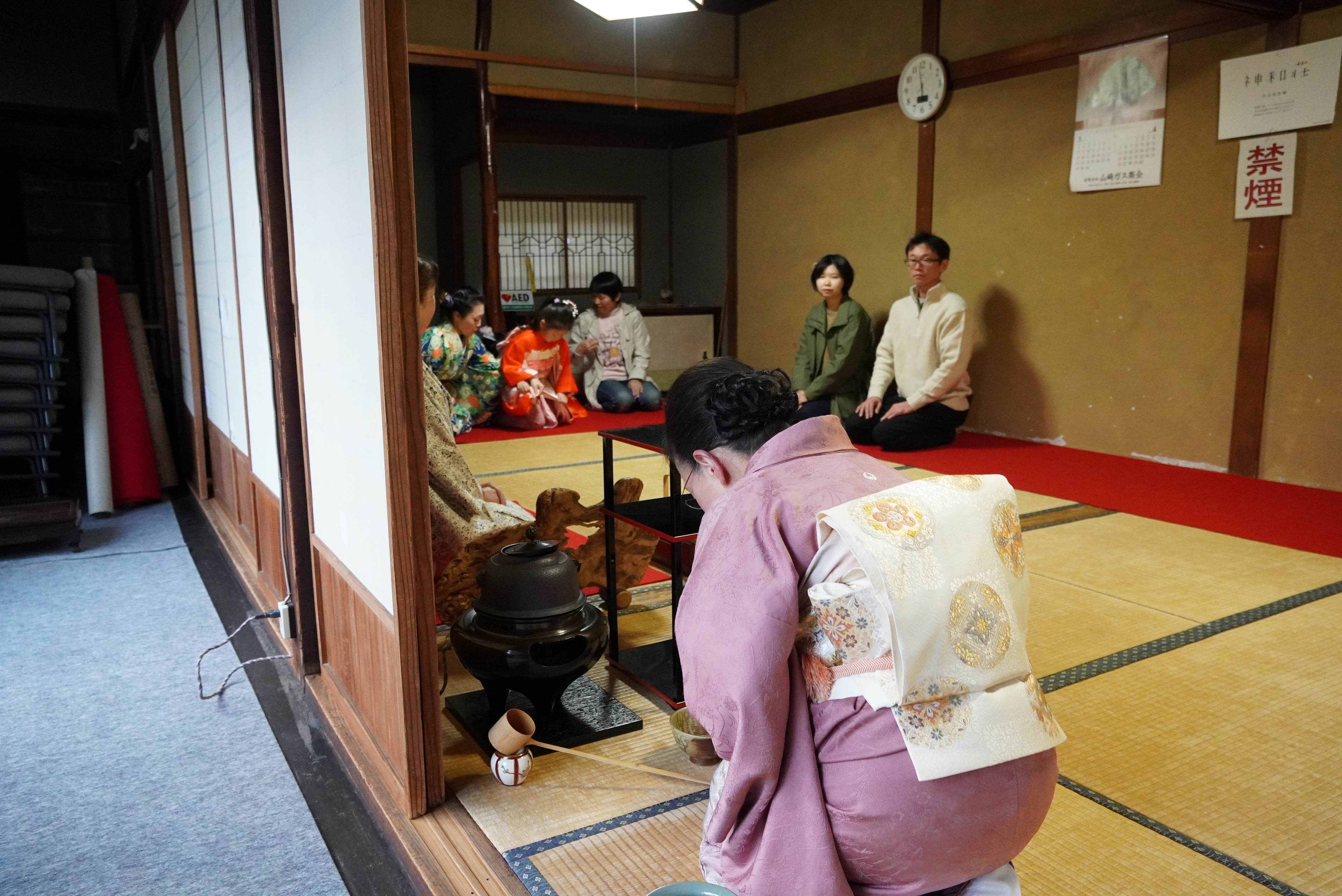 桜が満開のなか第12回飛騨神岡夜桜夜市が催されました