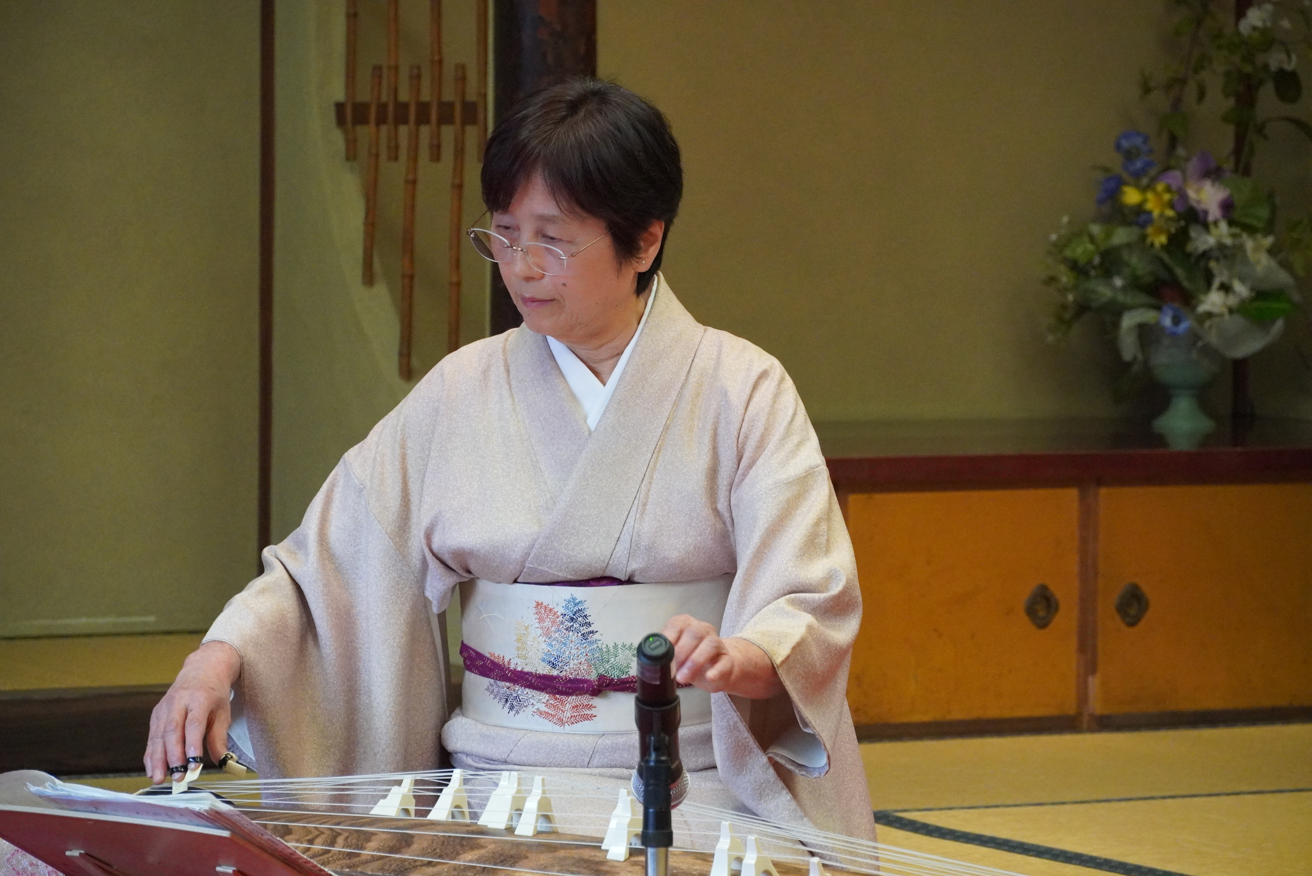 桜が満開のなか第12回飛騨神岡夜桜夜市が催されました