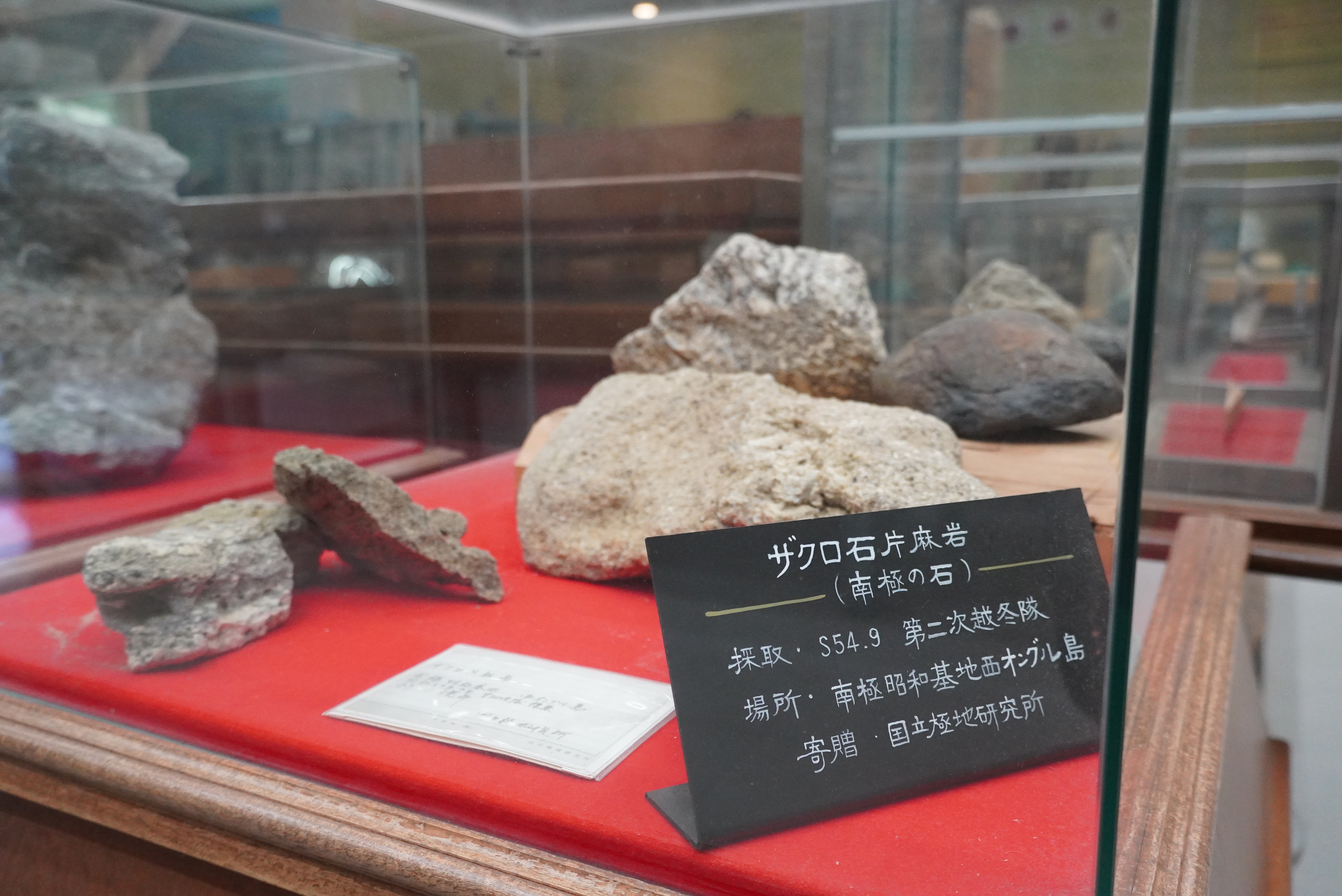 神岡城に「知られざる神岡の縄文」パネル展示が開催されています