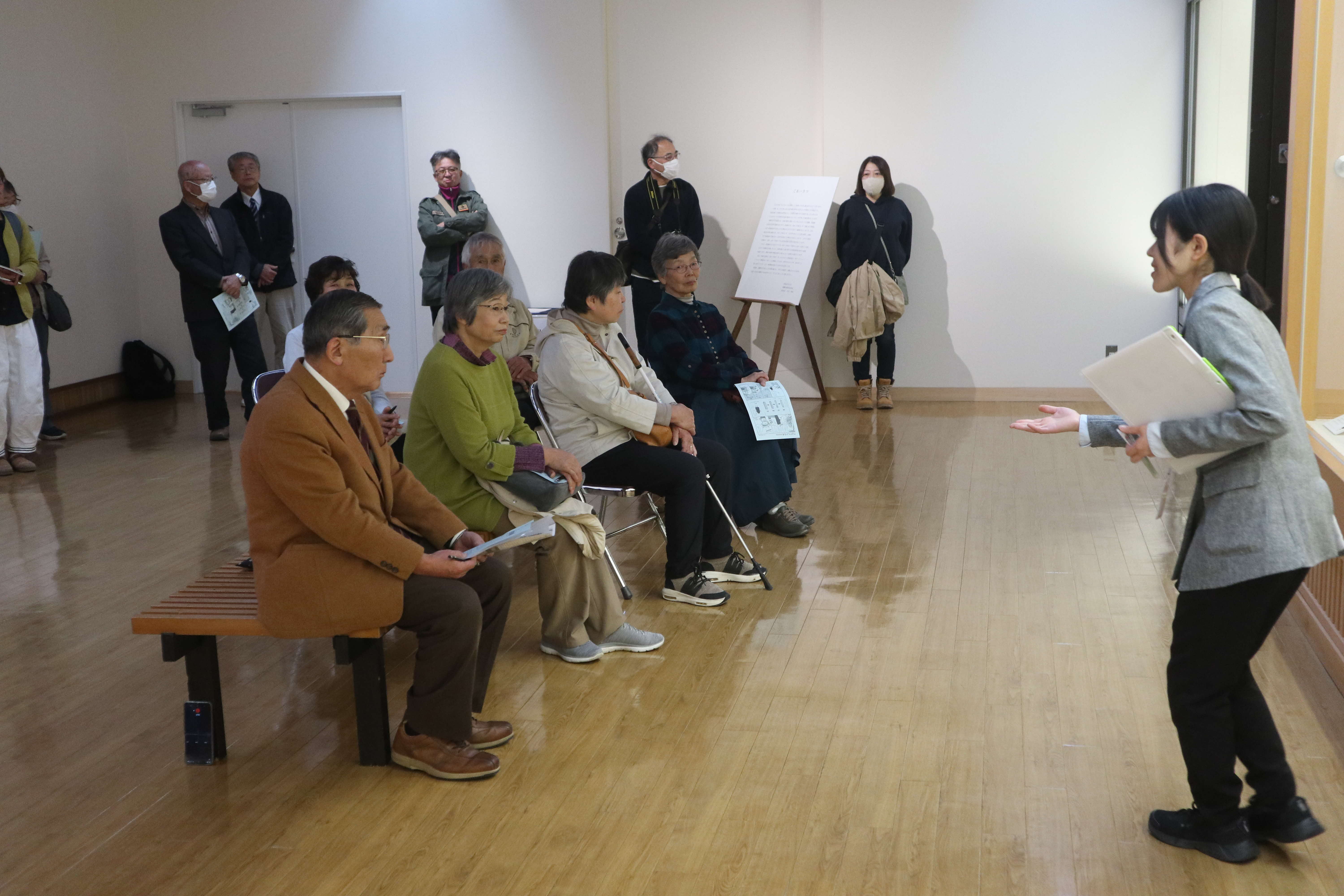 国重文指定の答申受けた「石棒」展とギャラリートークを開催
