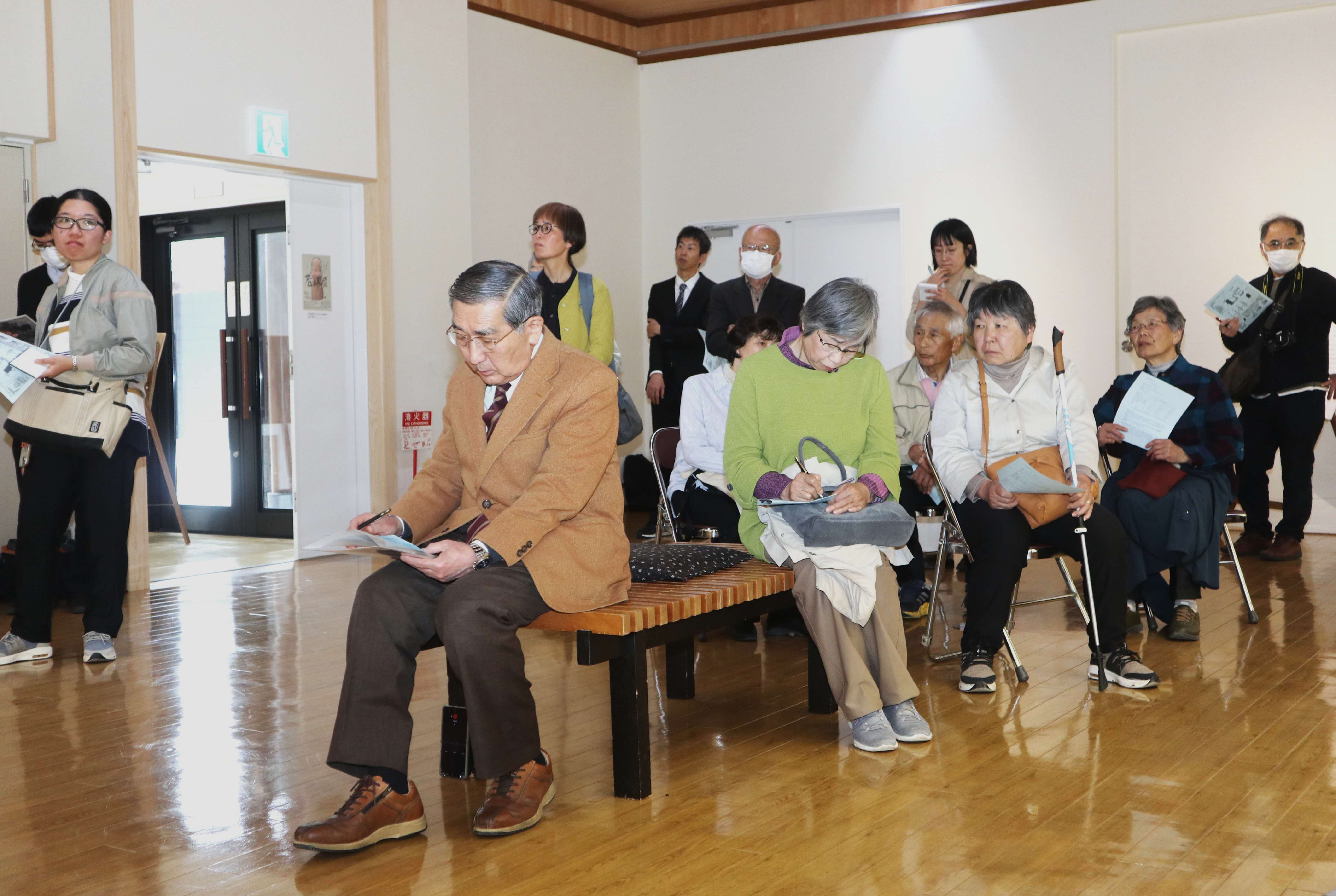 国重文指定の答申受けた「石棒」展とギャラリートークを開催