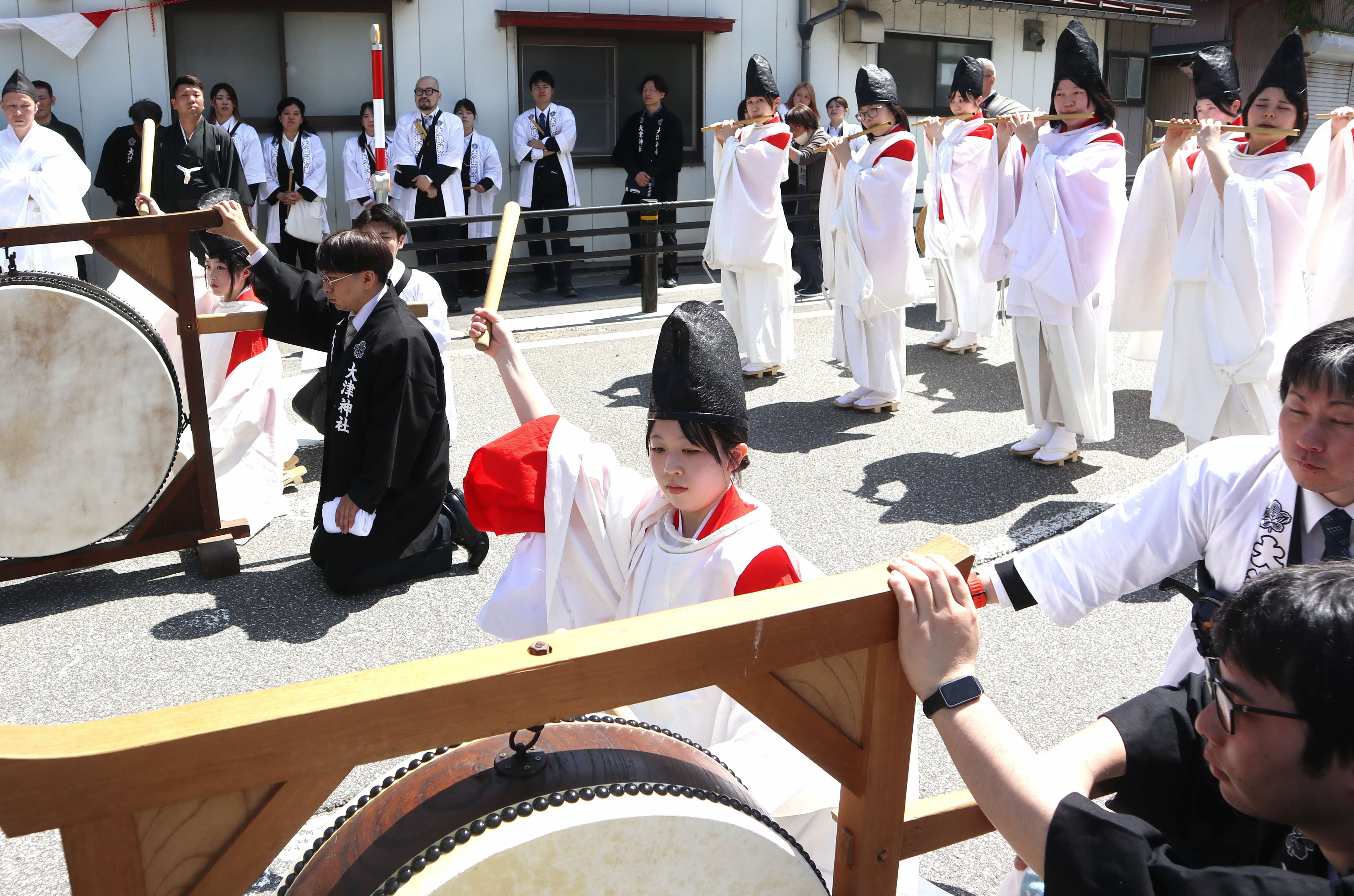 飛騨三大祭の一つ「飛騨神岡祭」に町民沸く～優雅な昼の祭りから勇壮な夜の興奮へ～