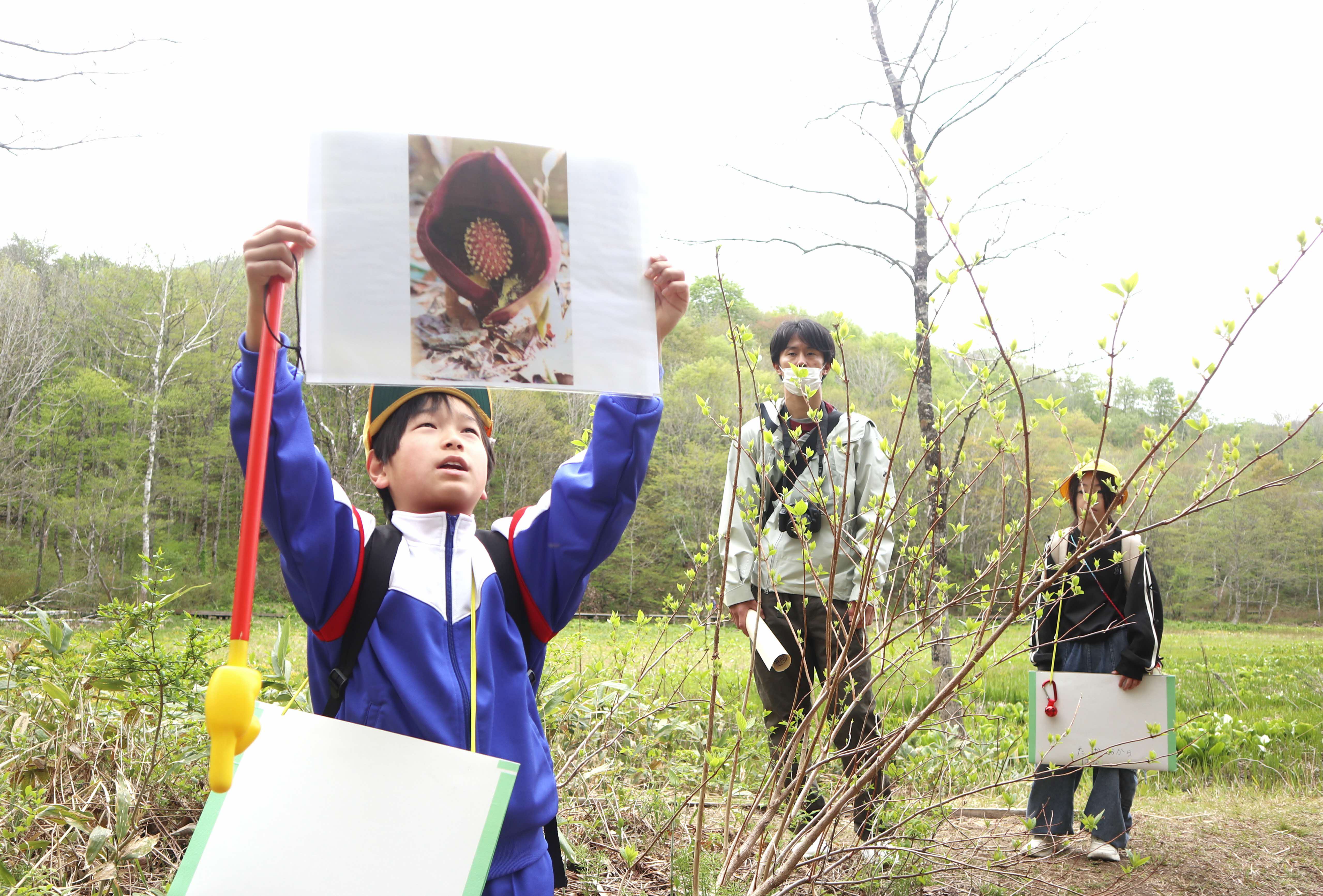 宮川小児童が池ヶ原湿原のガイドにチャレンジ！