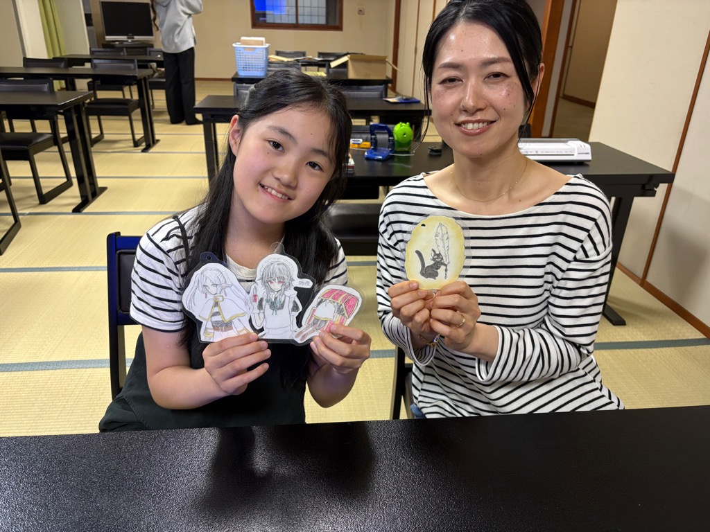 プロに学びながら世界に一つだけのしおり作りをを開催!