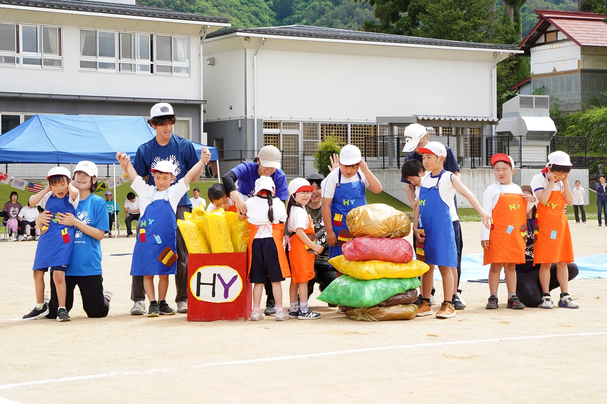 児童生徒の歓声ひびく～飛騨吉城特別支援学校で運動会
