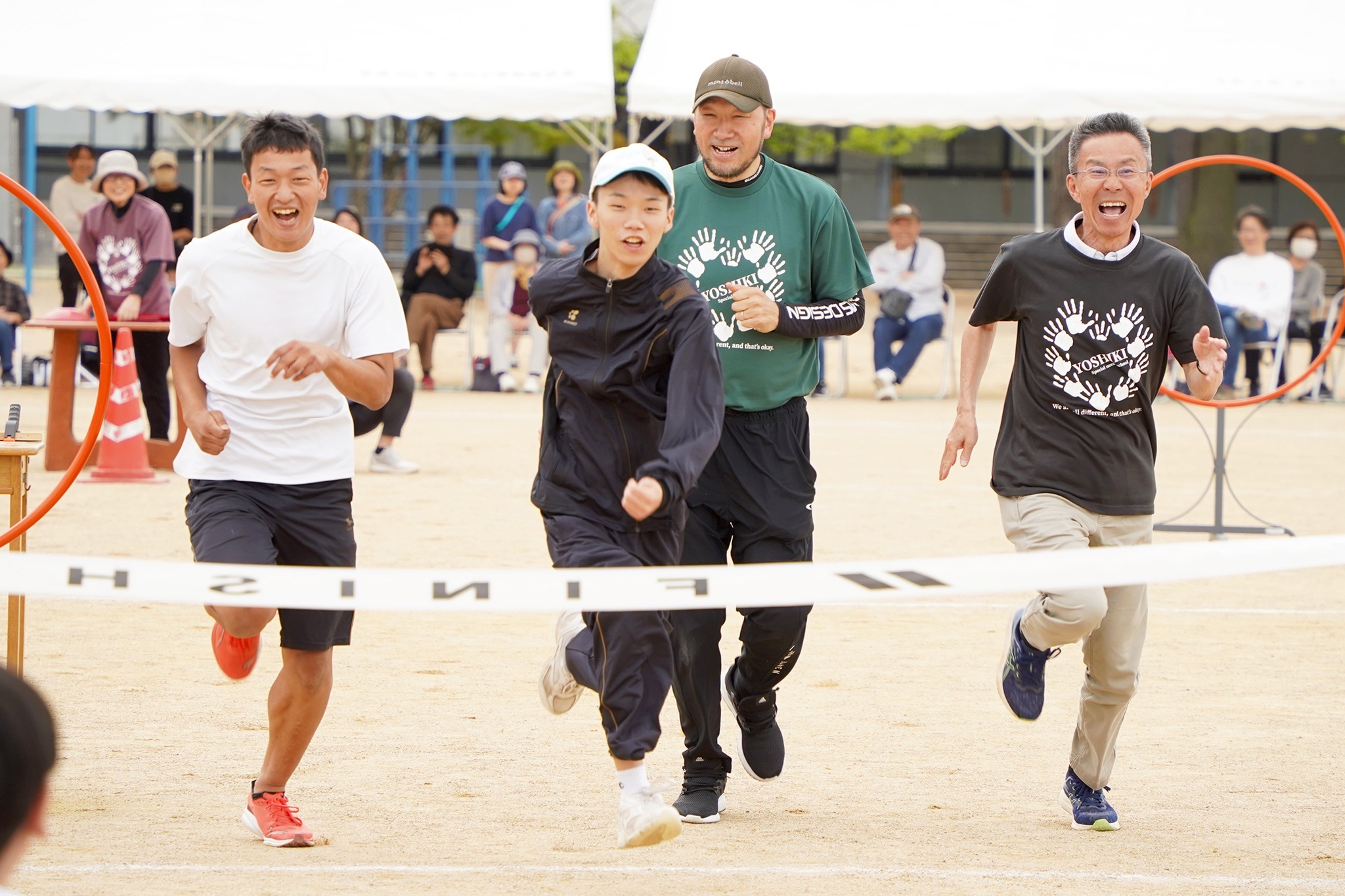 児童生徒の歓声ひびく～飛騨吉城特別支援学校で運動会