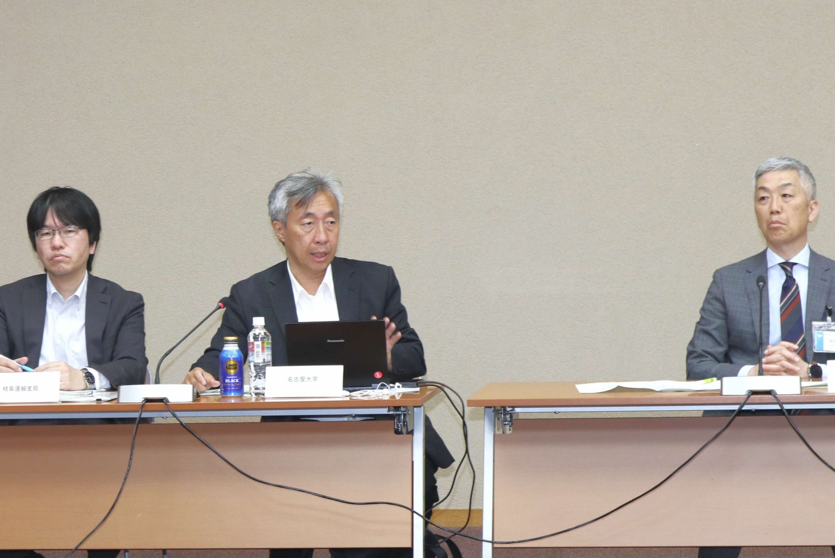 令和8年度の「第1回飛騨市公共交通会議」が開かれました