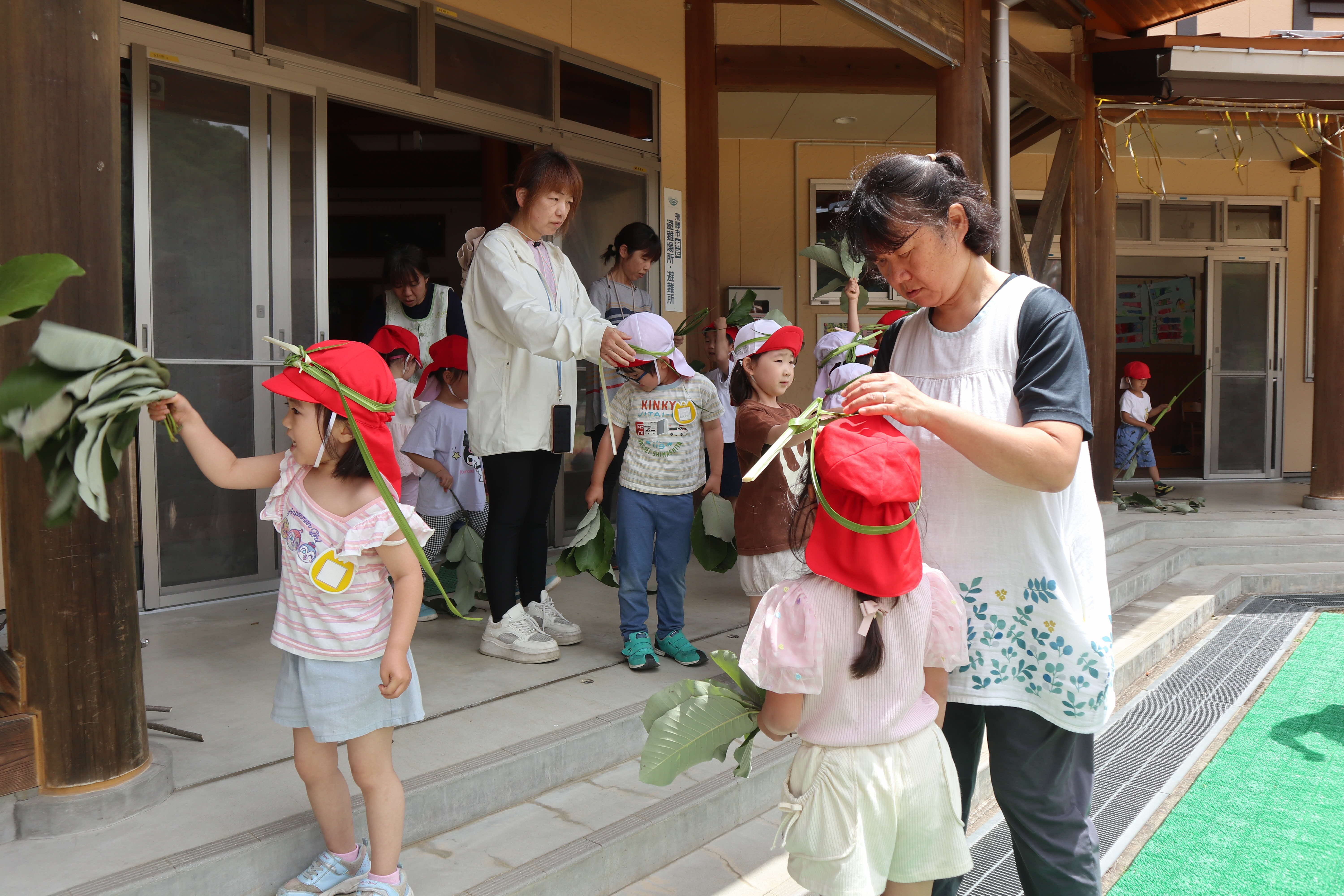 健やかな成長を願って…河合、宮川両園が旧暦「こどもの日」祝う