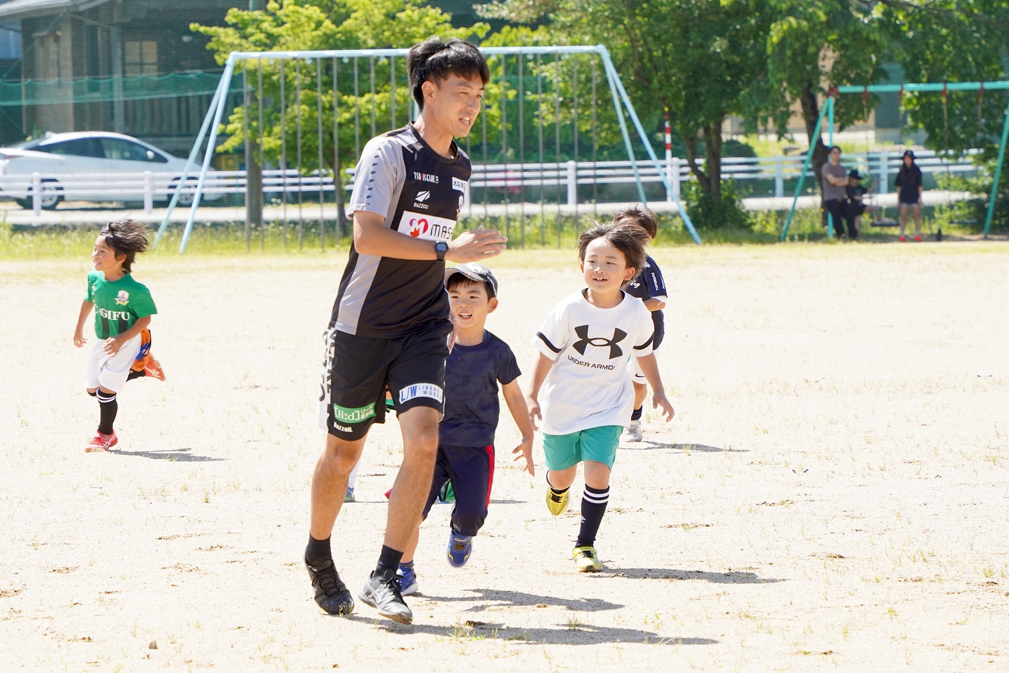 FC岐阜が子どもサッカー教室を開催