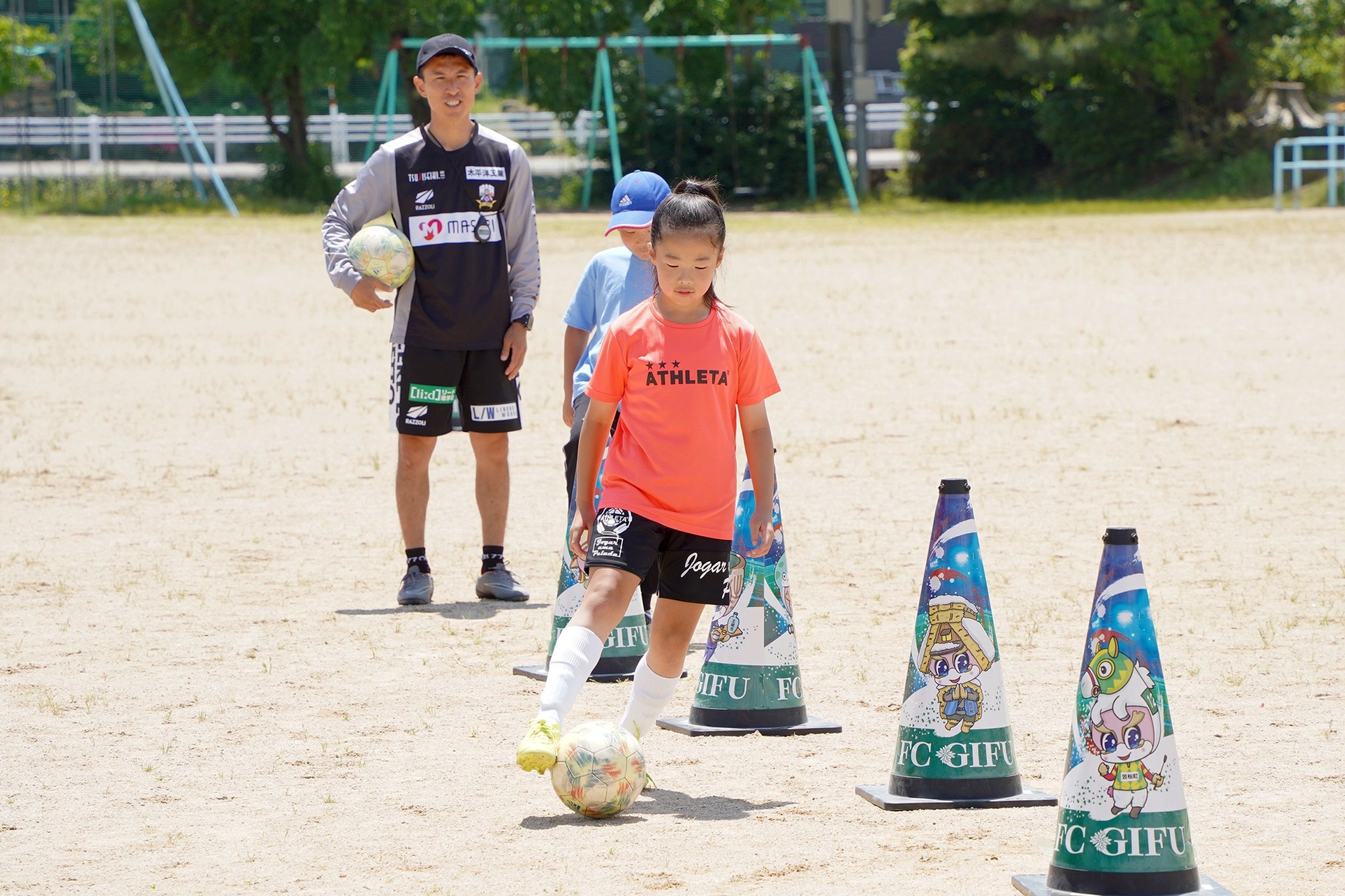 FC岐阜が子どもサッカー教室を開催
