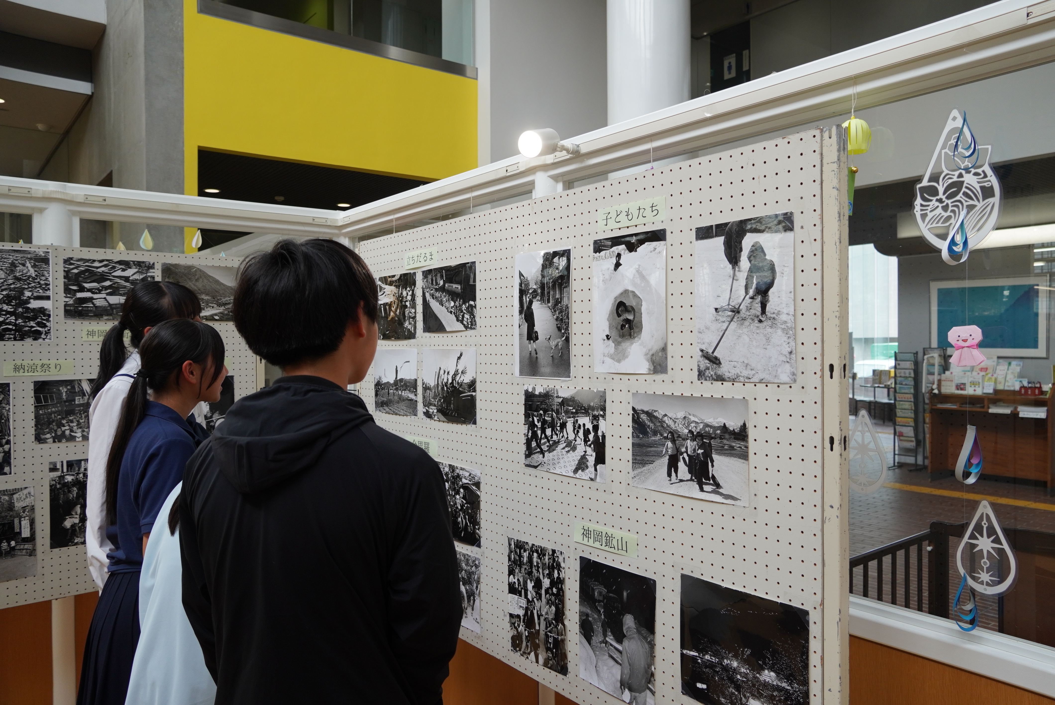 飛騨市神岡図書館が神岡振興事務所内に移転してから10周年を迎えました