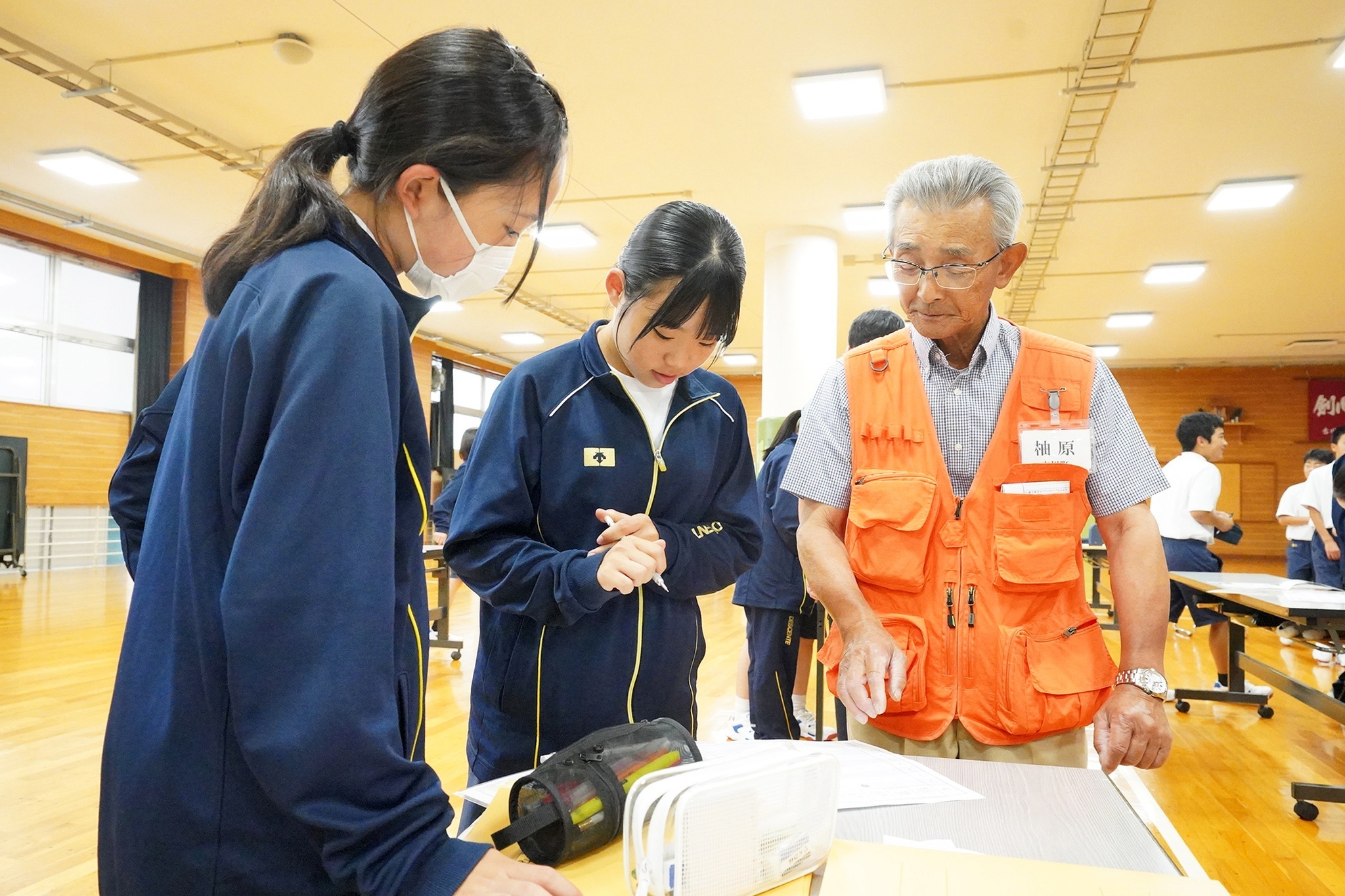 古川中1年生がゲーム「風水害24」で防災を学びました