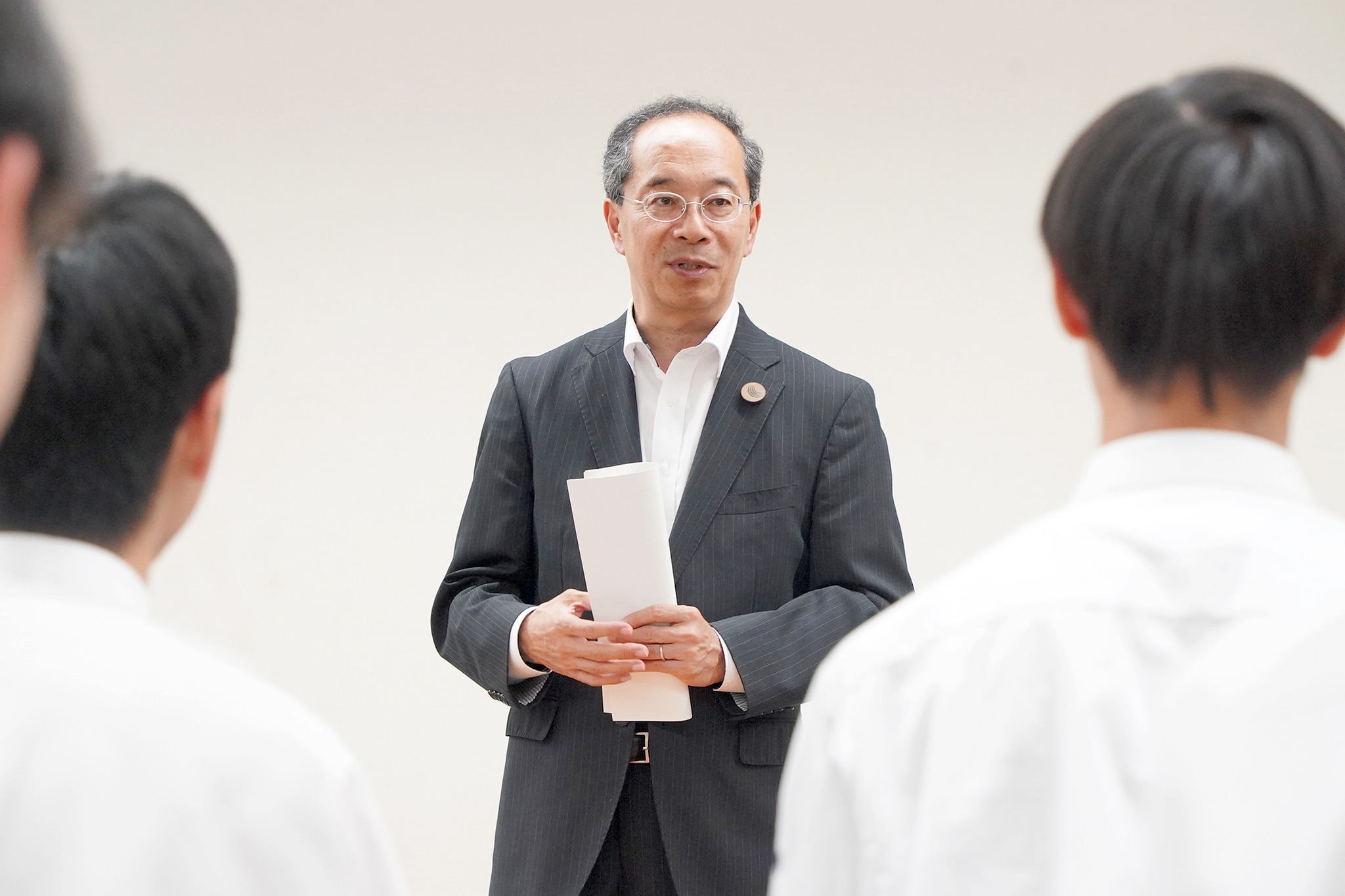 台湾でのホームステイ研修を前に高校生らが意気込みを語りました
