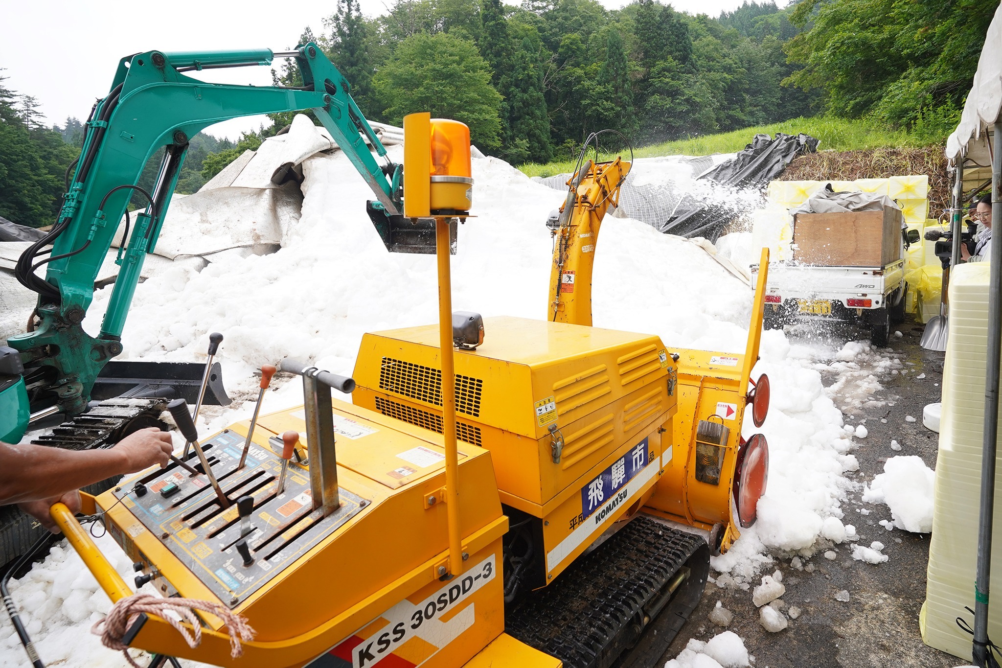 「飛騨かわい雪中酒」の蔵出しと出荷作業が行われました