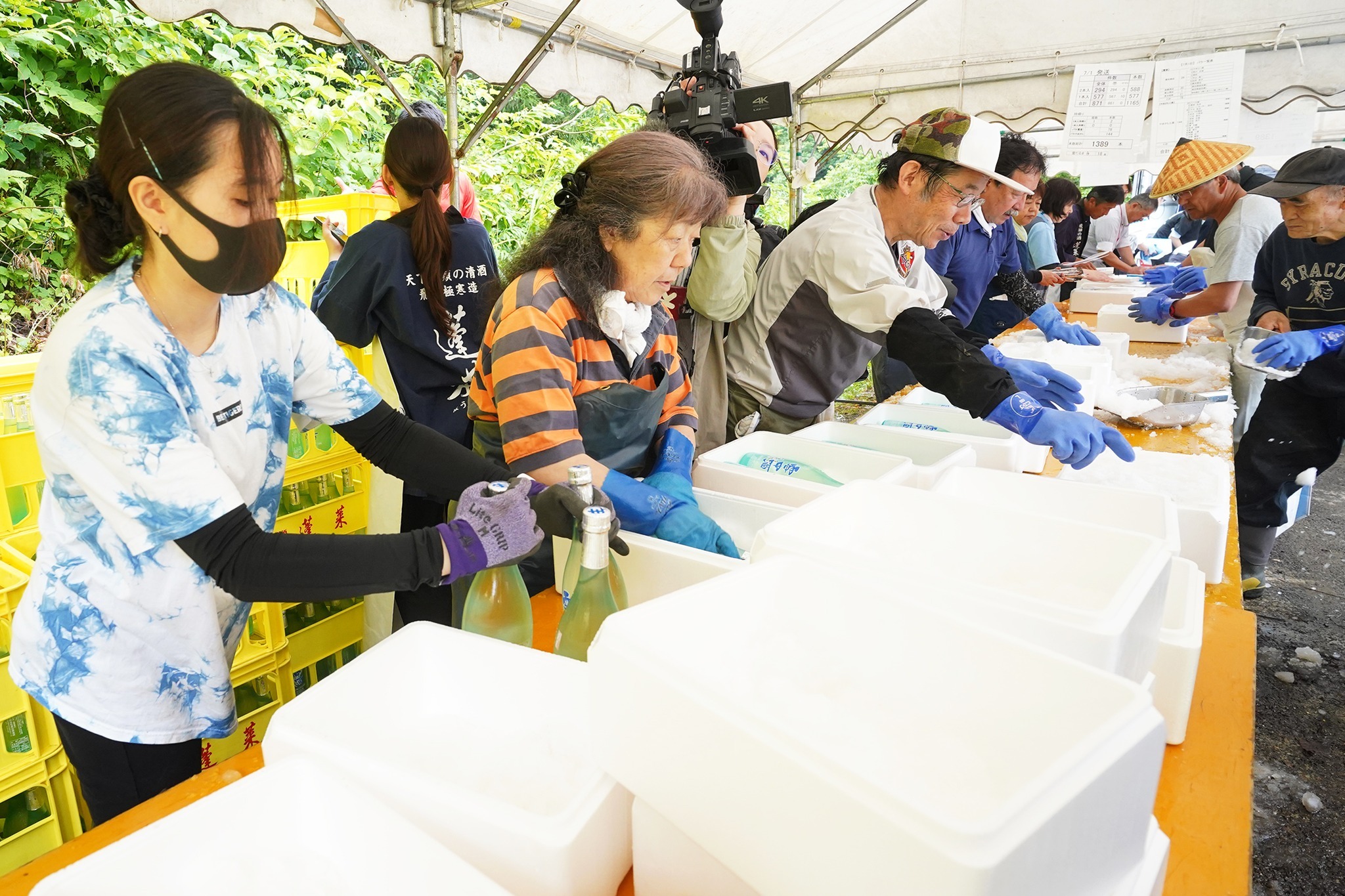 「飛騨かわい雪中酒」の蔵出しと出荷作業が行われました