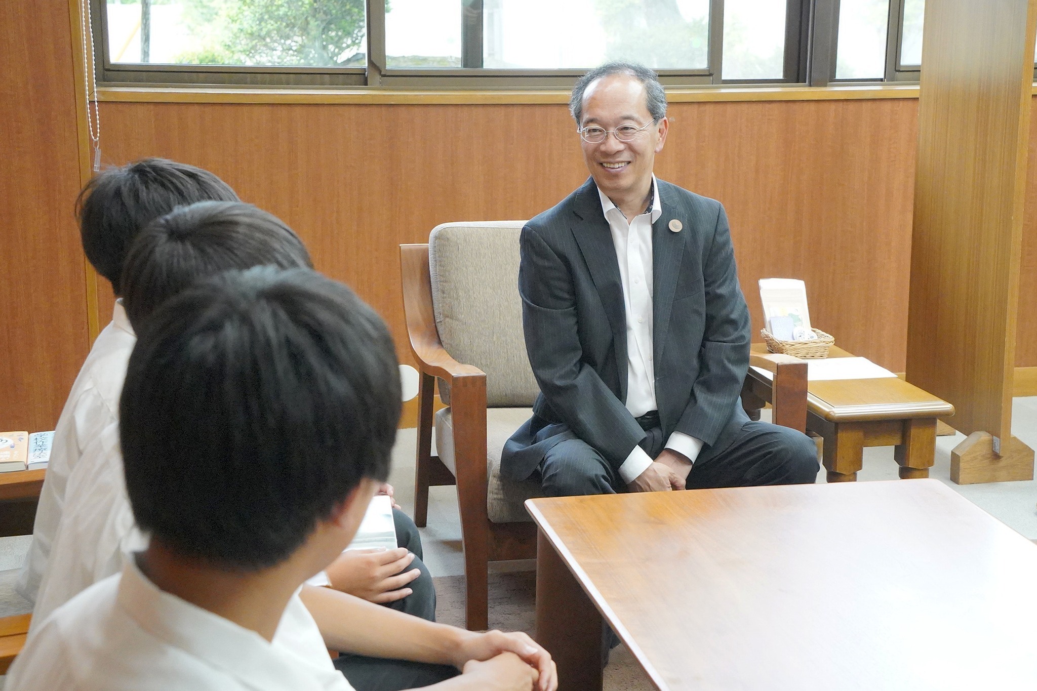 神岡中学校2年1組の生徒らがタウン誌を制作し地域へ配布