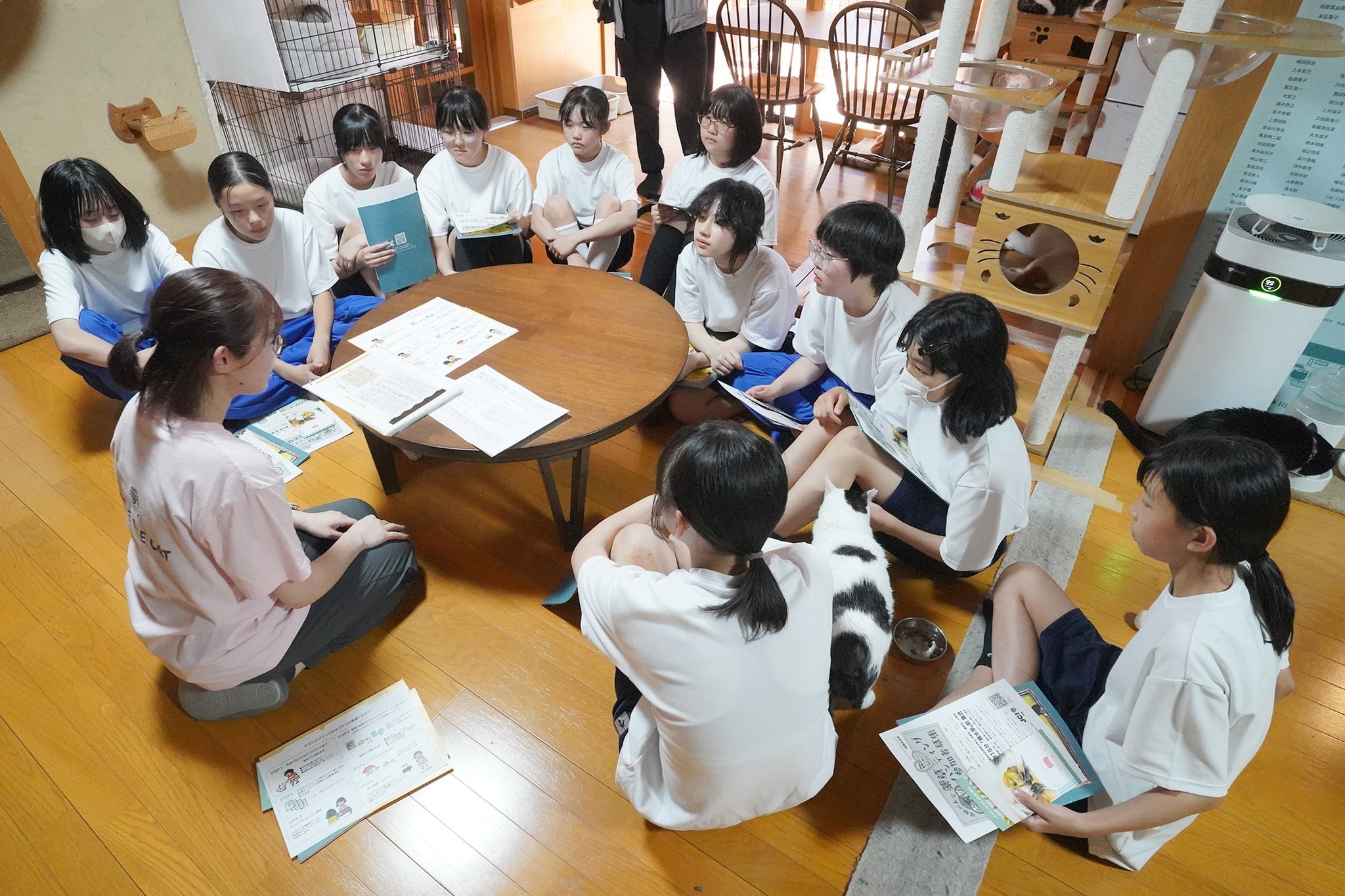 神岡中1年生が古川町の事業所などを見学しました