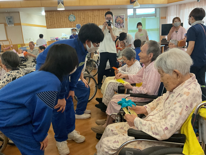神岡中学生が市内で『学級企画活動』を実施しました。