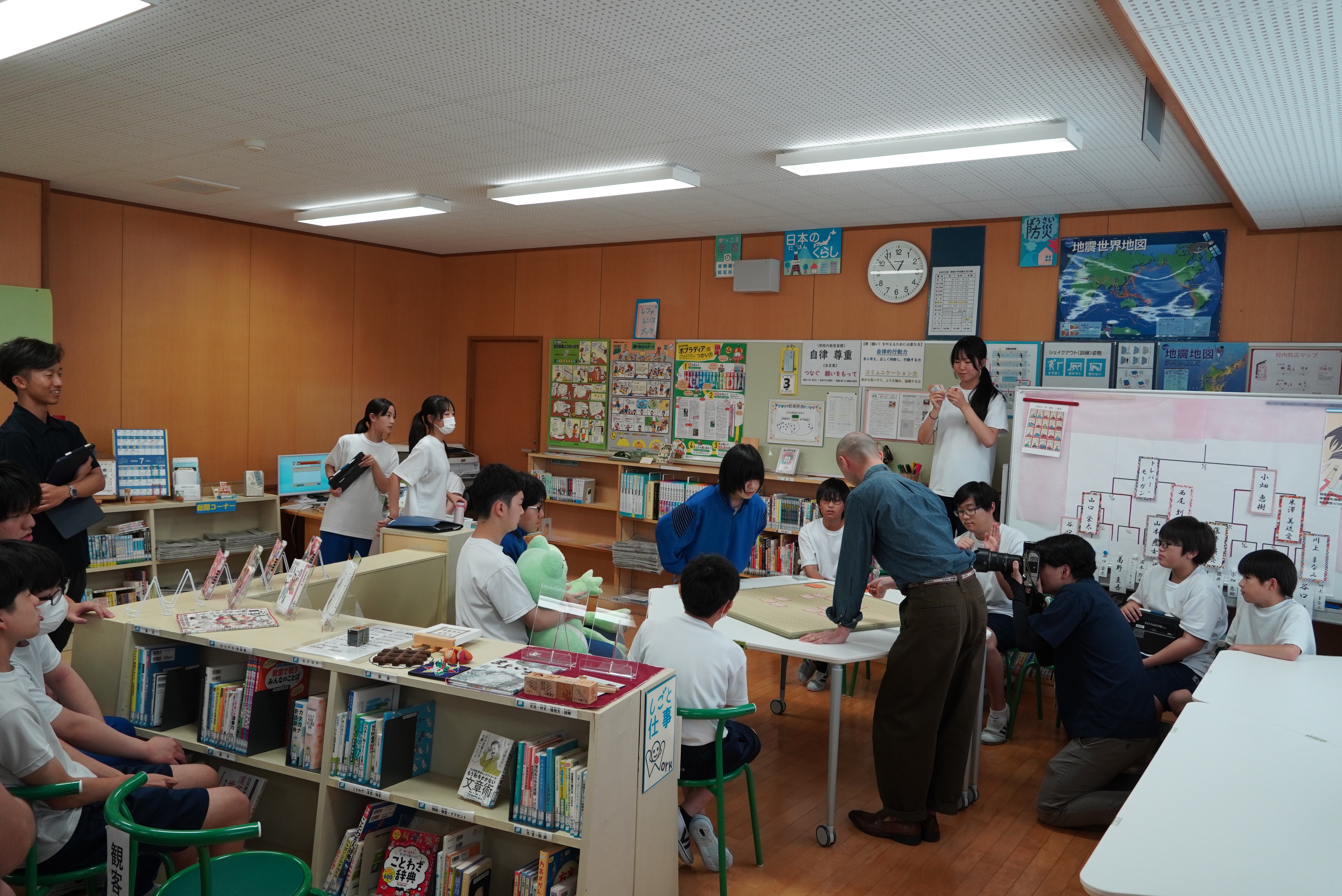 神岡中学校で4回目となる百人一首大会が開かれました