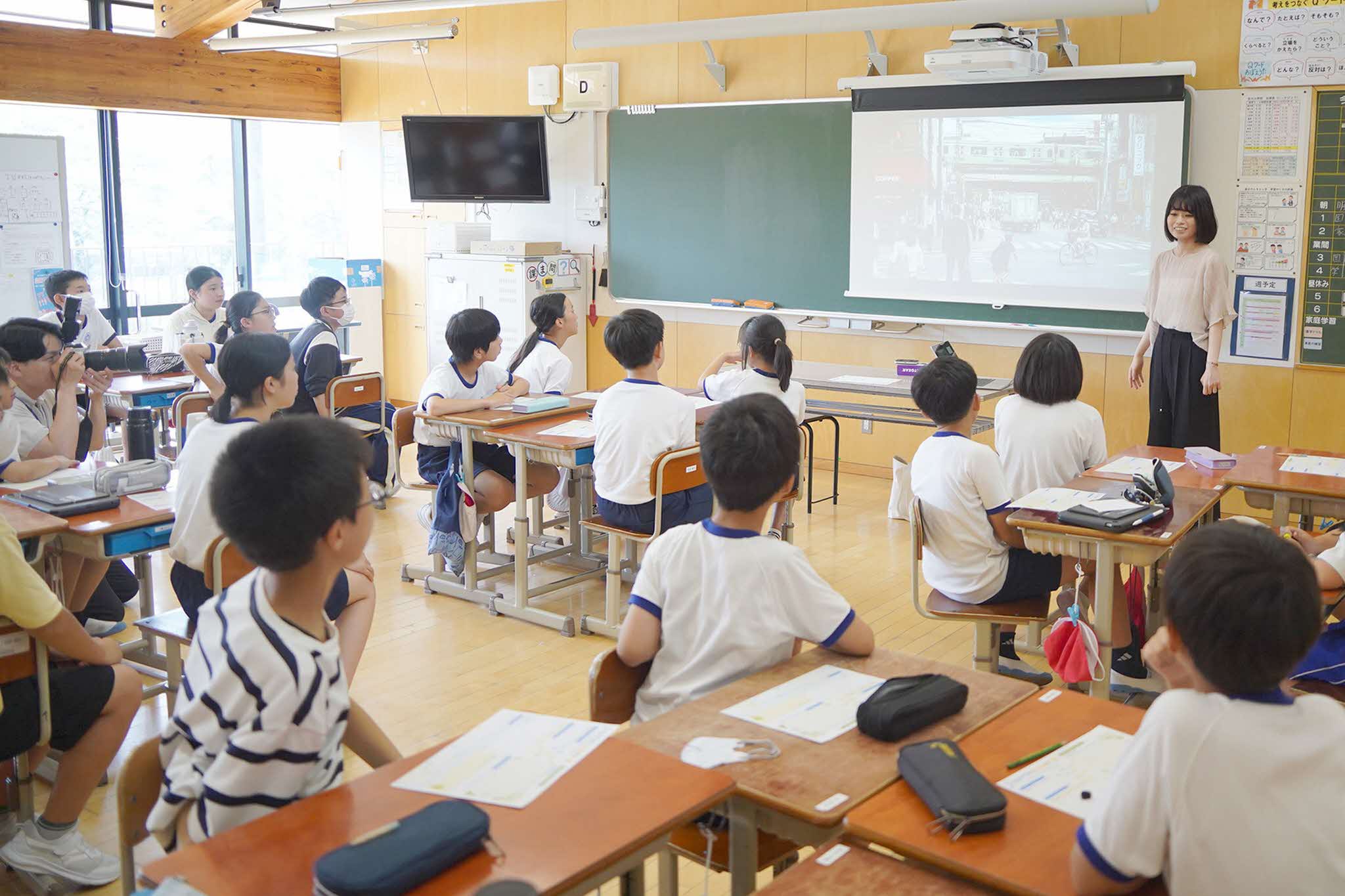 CoIUの学生から「問いの立て方」を学び、自分の探究テーマを決めました